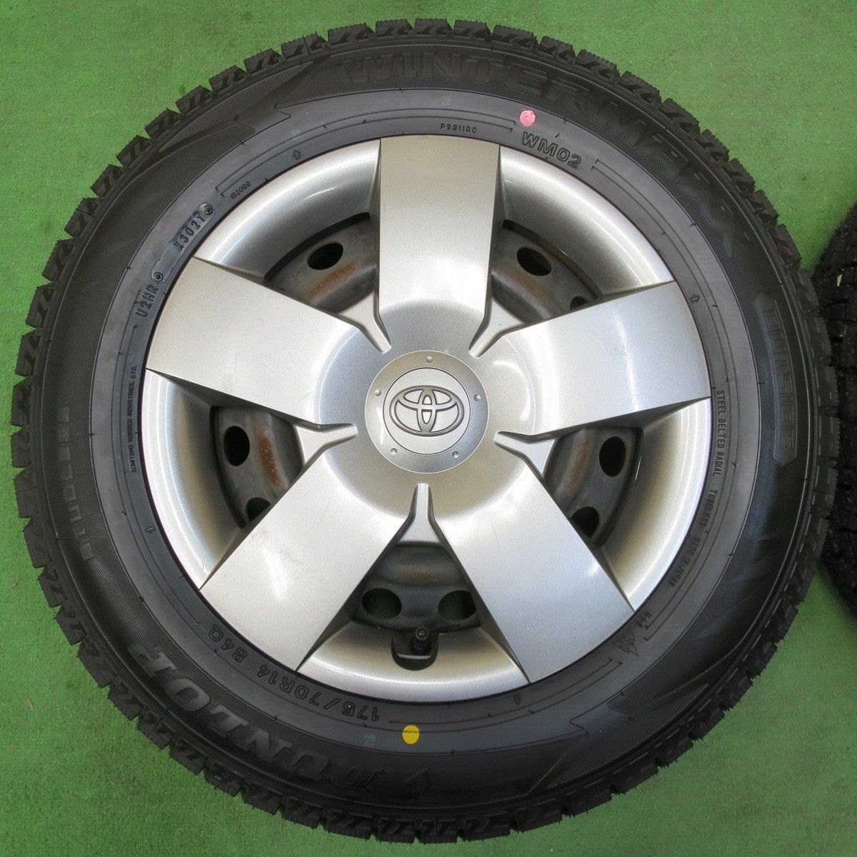 スタッドレス トヨタ シエンタ 175/70R14