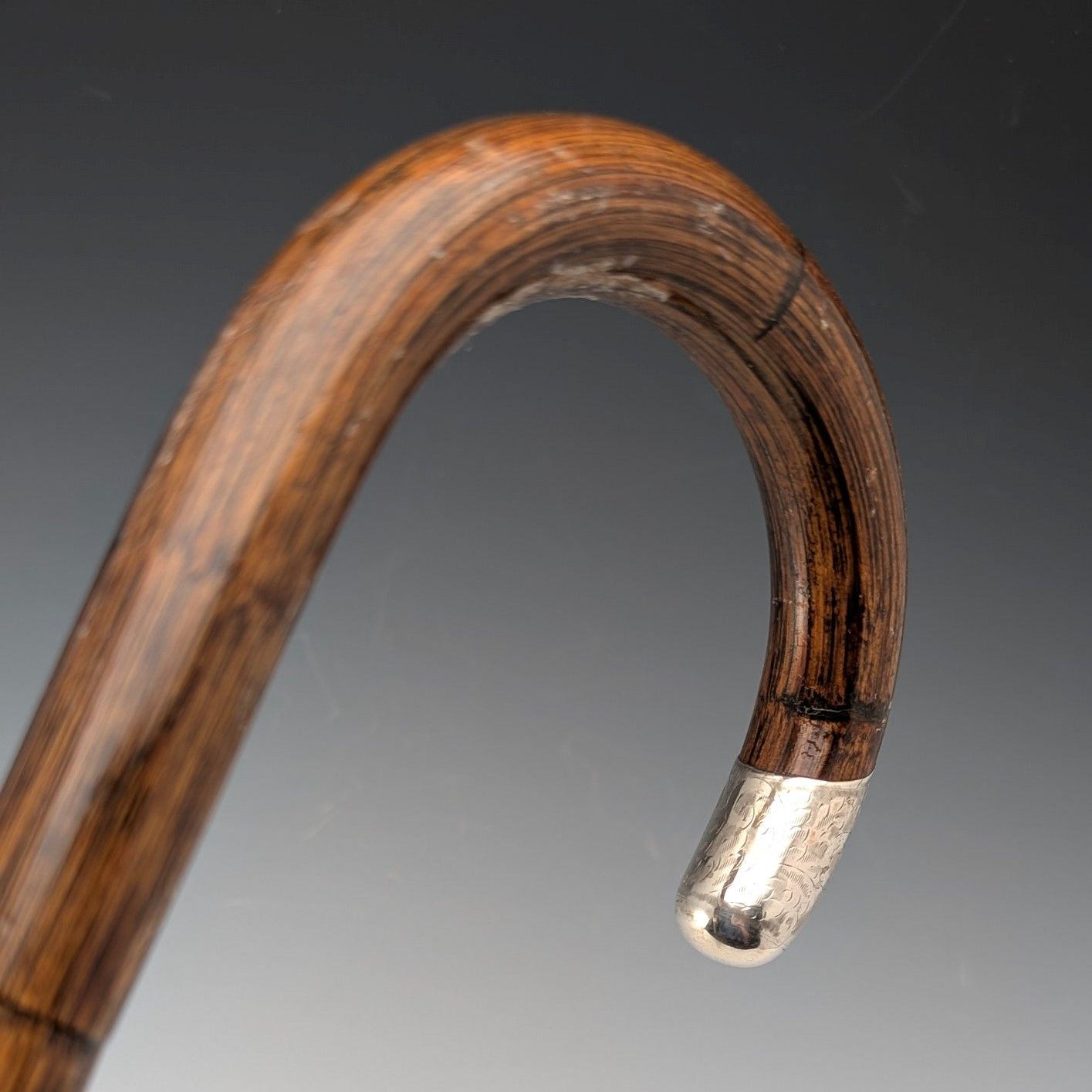 1914年 英国アンティーク ブラウンシャフト 曲がりハンドル 純銀装飾 ステッキ 杖 85cm J Howell&amp;Co 1914年 英国アンティーク ブラウンシャフト 曲がりハンドル 純銀