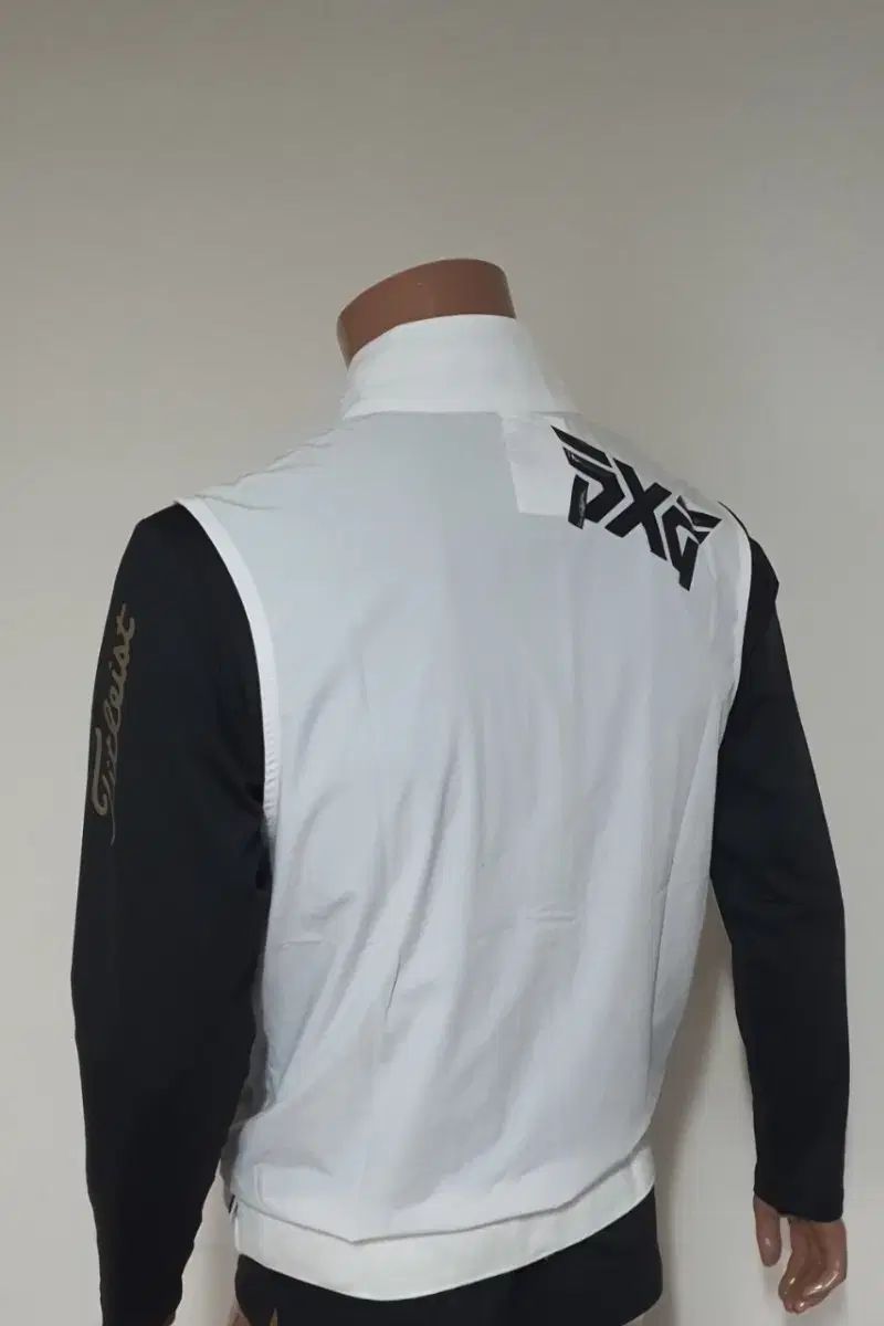 送料無料の商品多数！ メンズゴルフ服 PXG 反射ロゴ メンズ ジップアップ ベスト