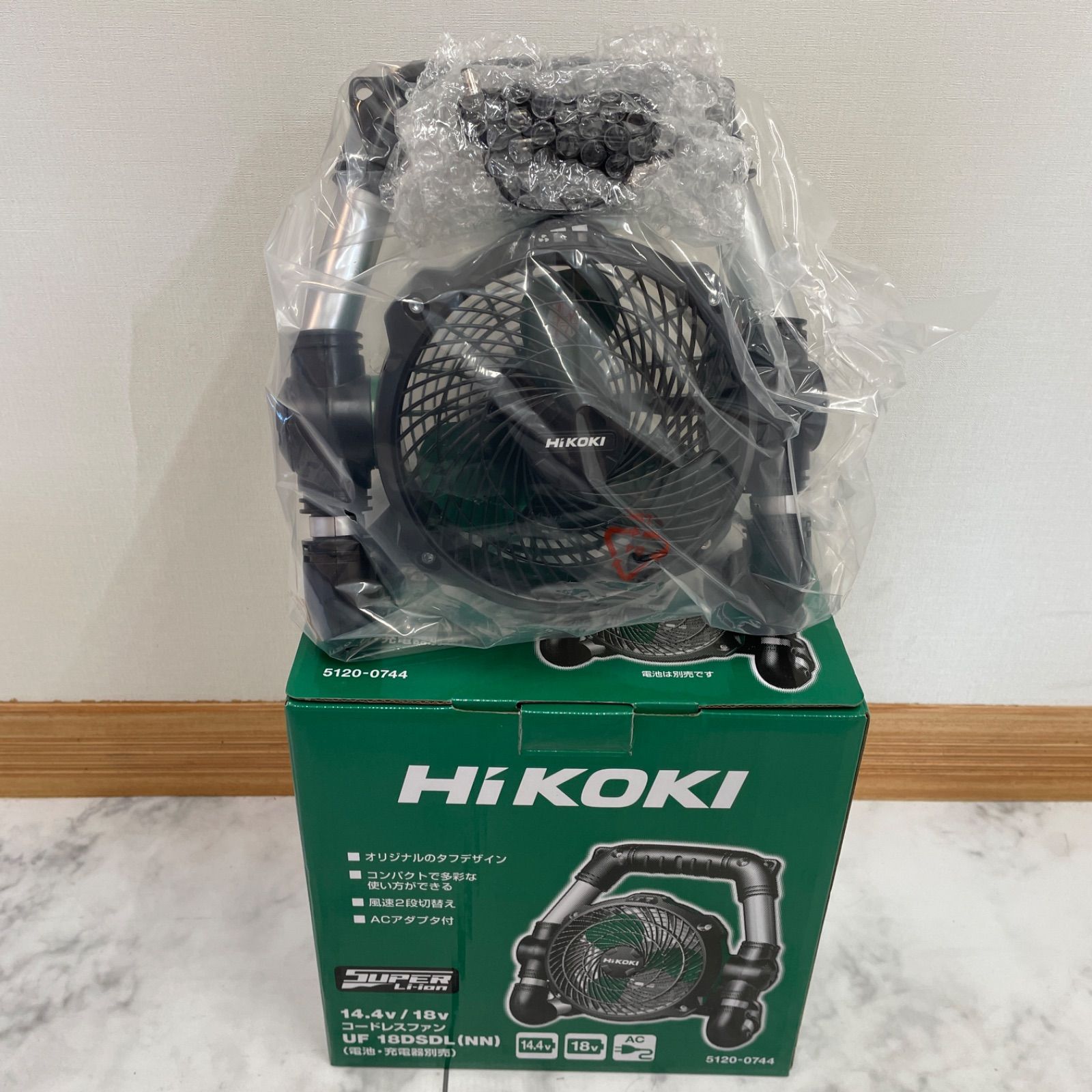 超激レア 天野喜孝 クラウド チョコボ BIG缶バッジ