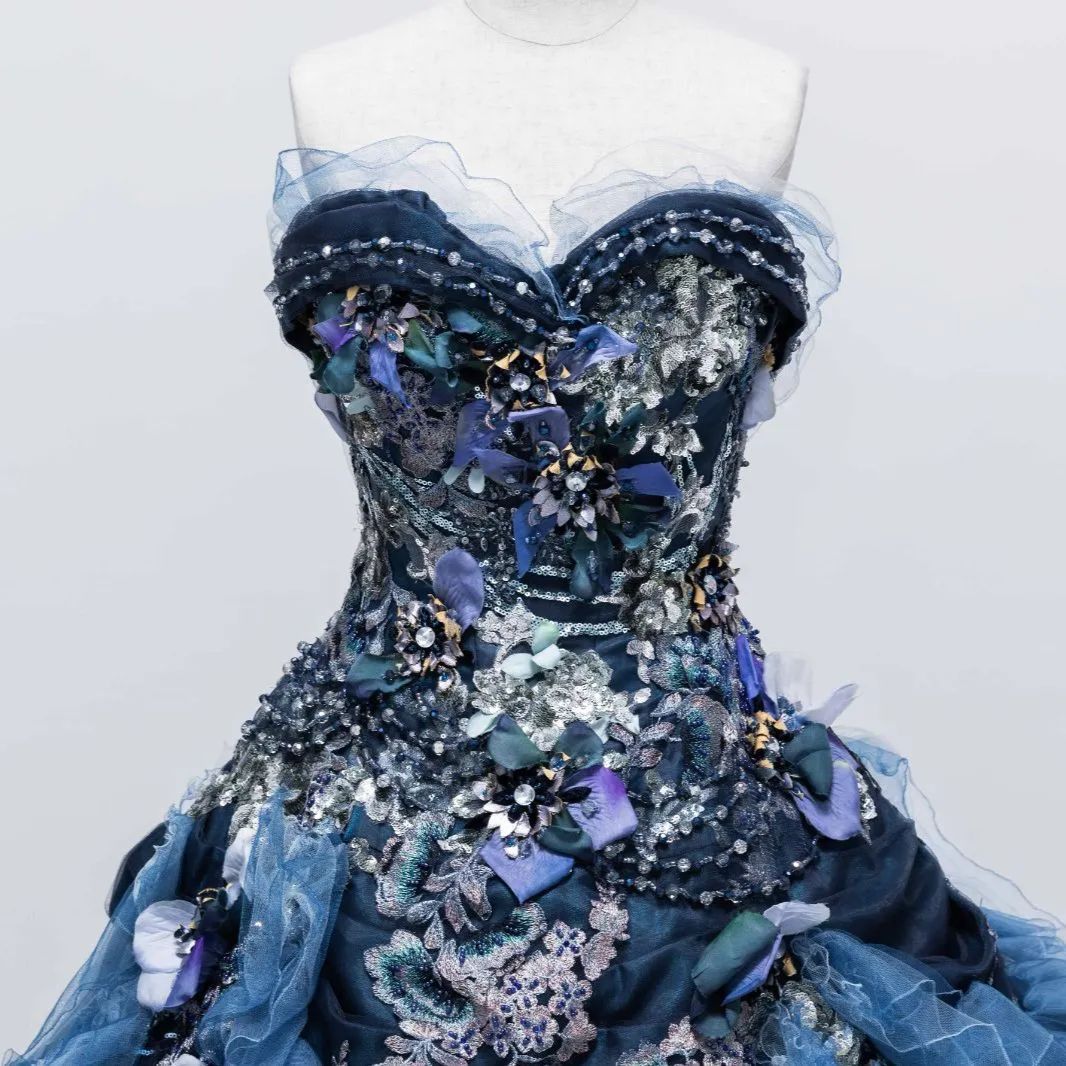 stella de libero ステラ デ リベロ 国産高級ドレス 結婚式 二次会 前