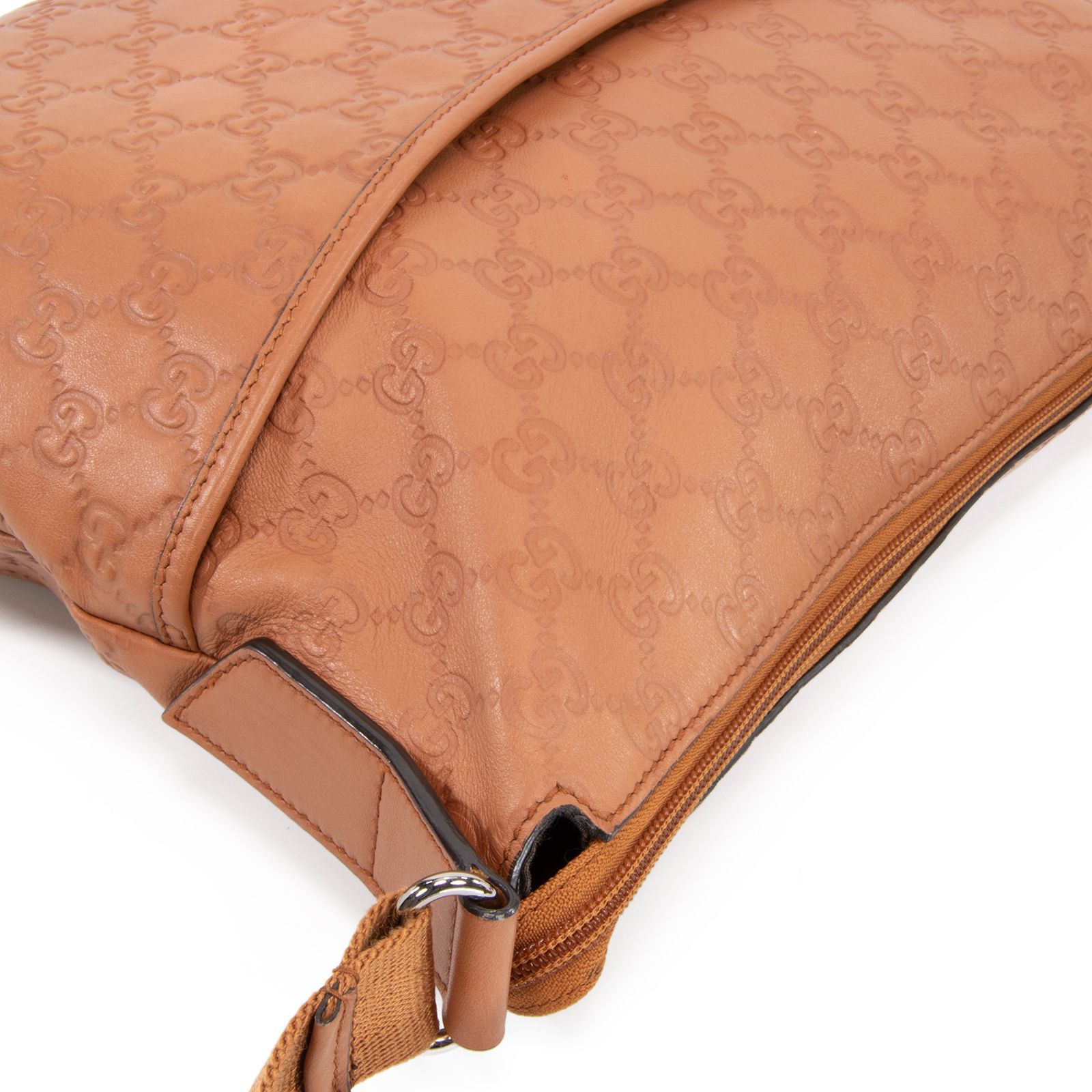 本物 グッチ メッセンジャーバッグ メンズ 茶色 肩掛け 斜め掛け GG 総柄