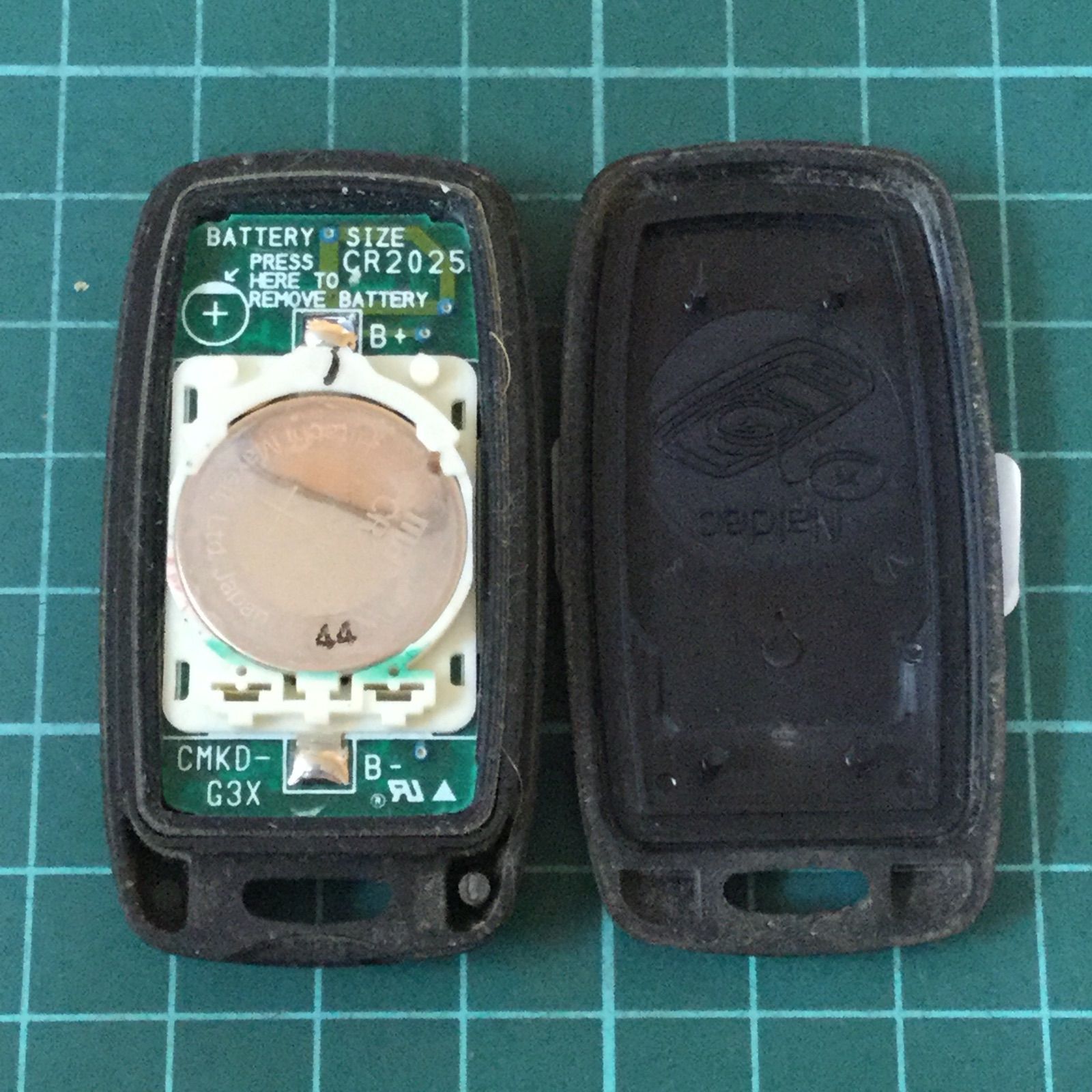 Cmkd MZ3679 マツダ 純正 CMKD-G3X キーレス リモコン 2ボタン RX-8 ロードスター アテンザ アクセラ デミオ MPV等 - メルカリ