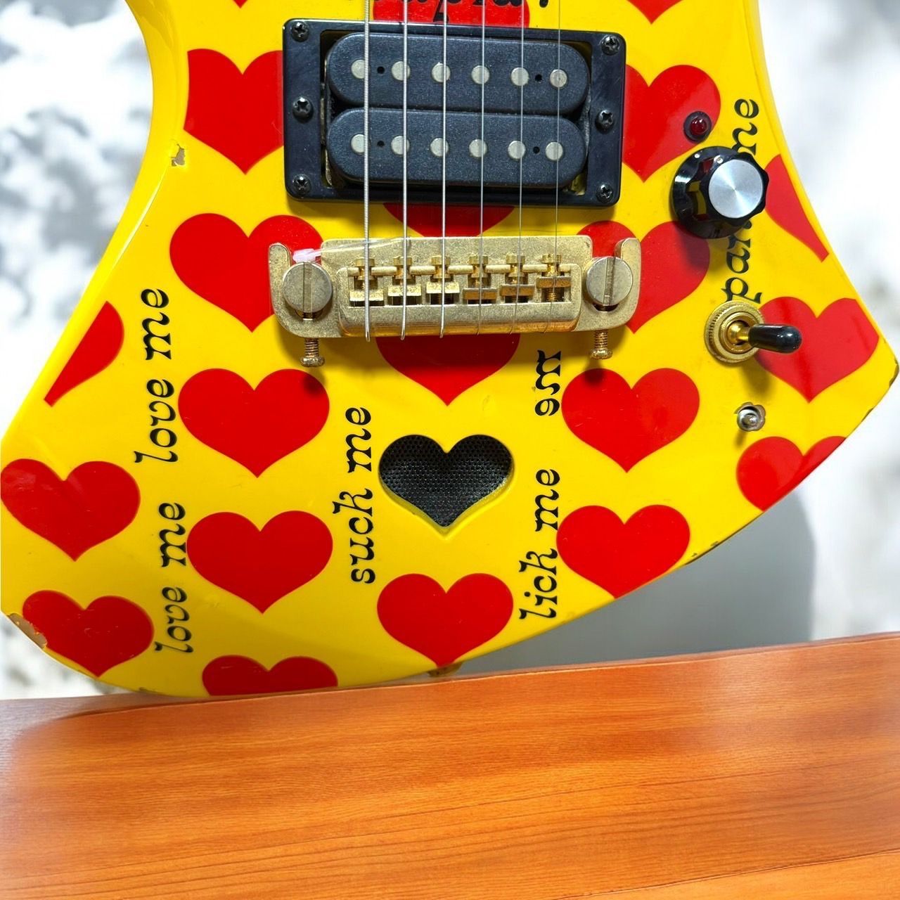 ☆送料無料 希少品 FERNANDES BURNY イエローハート YH-JR hideモデル