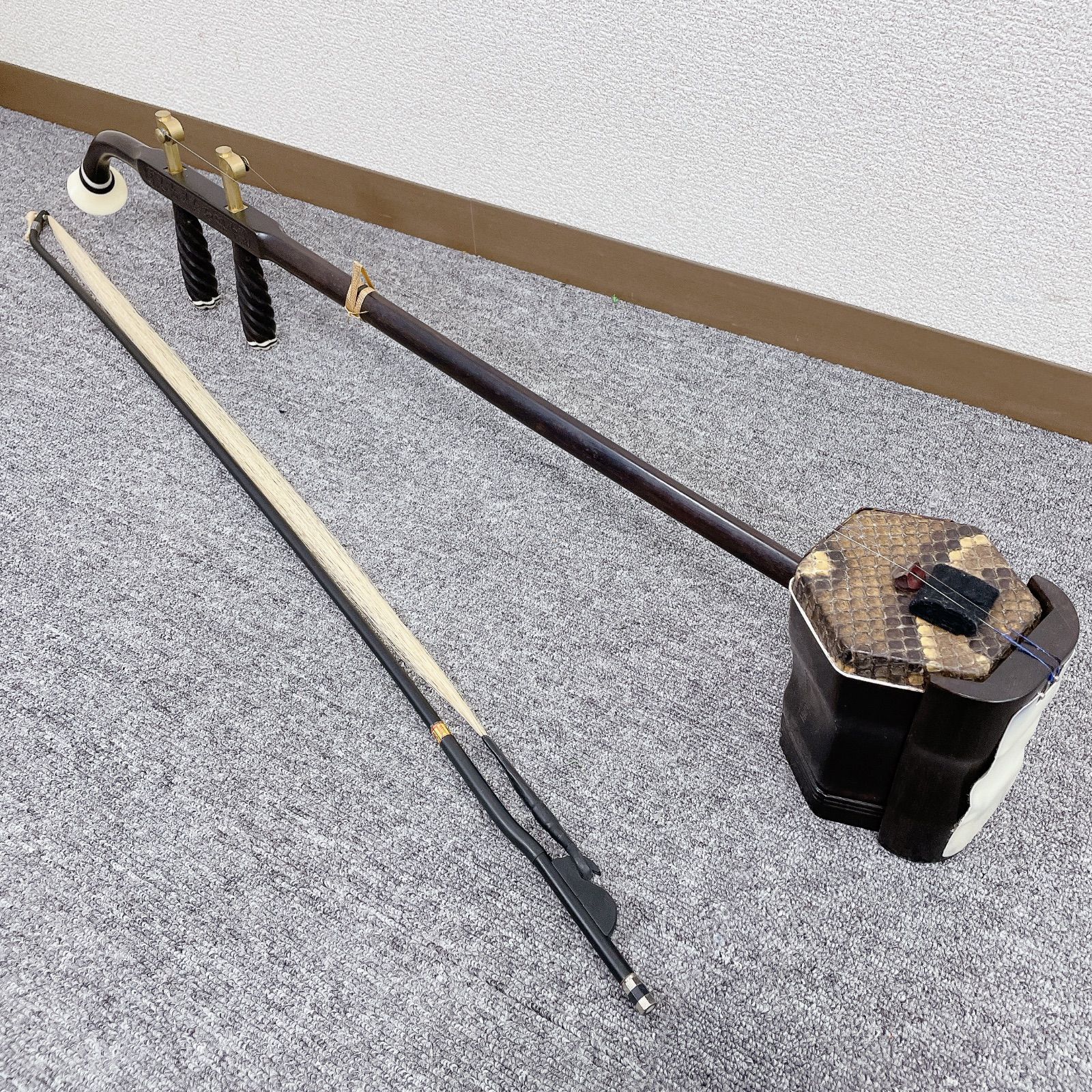 ブランド二胡 琴楽富庭ニシキ蛇皮