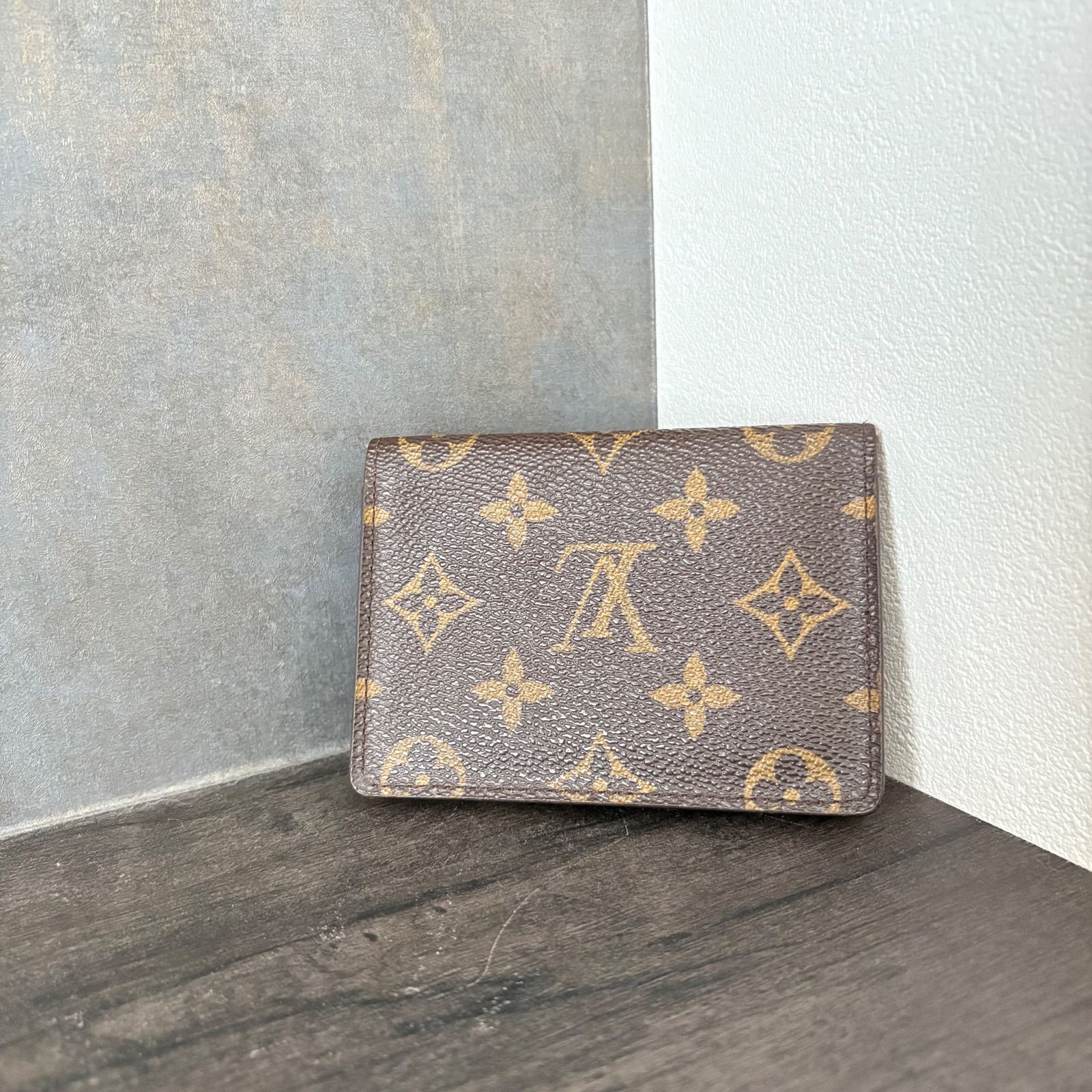 美品 ルイヴィトン モノグラム パスケース ポルト 2カルト ヴェルティカル Louis Vuitton ルイヴィトン モノグラム ポルト2カルトヴェル