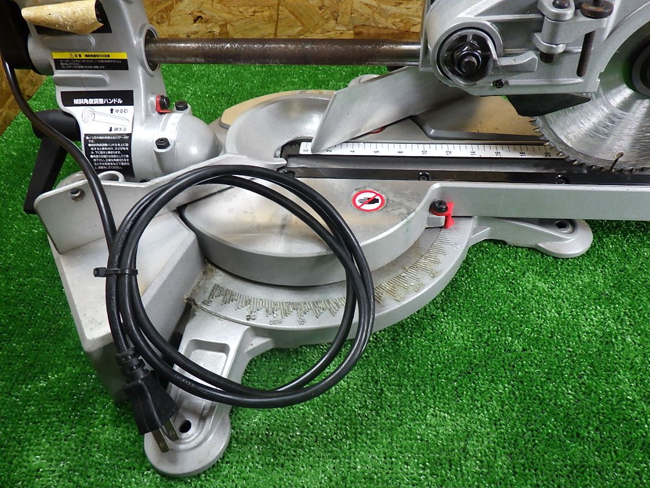 卓上スライド丸ノコ SSC-190A