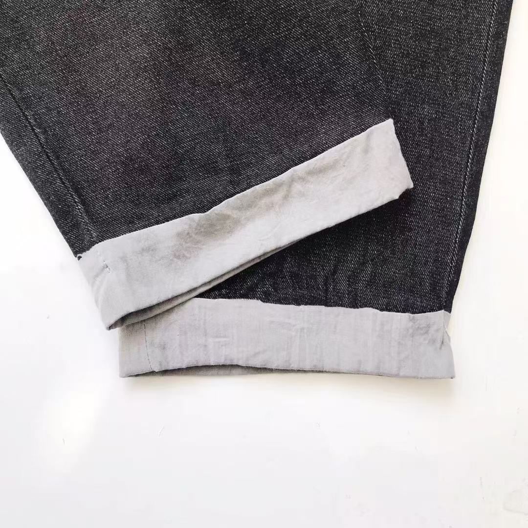 ストラップ付き