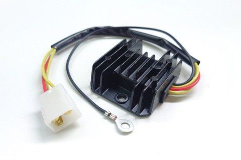SUZUKI GT125 GT185 レギュレーター/レクチファイヤー 一体式 (46-36030)