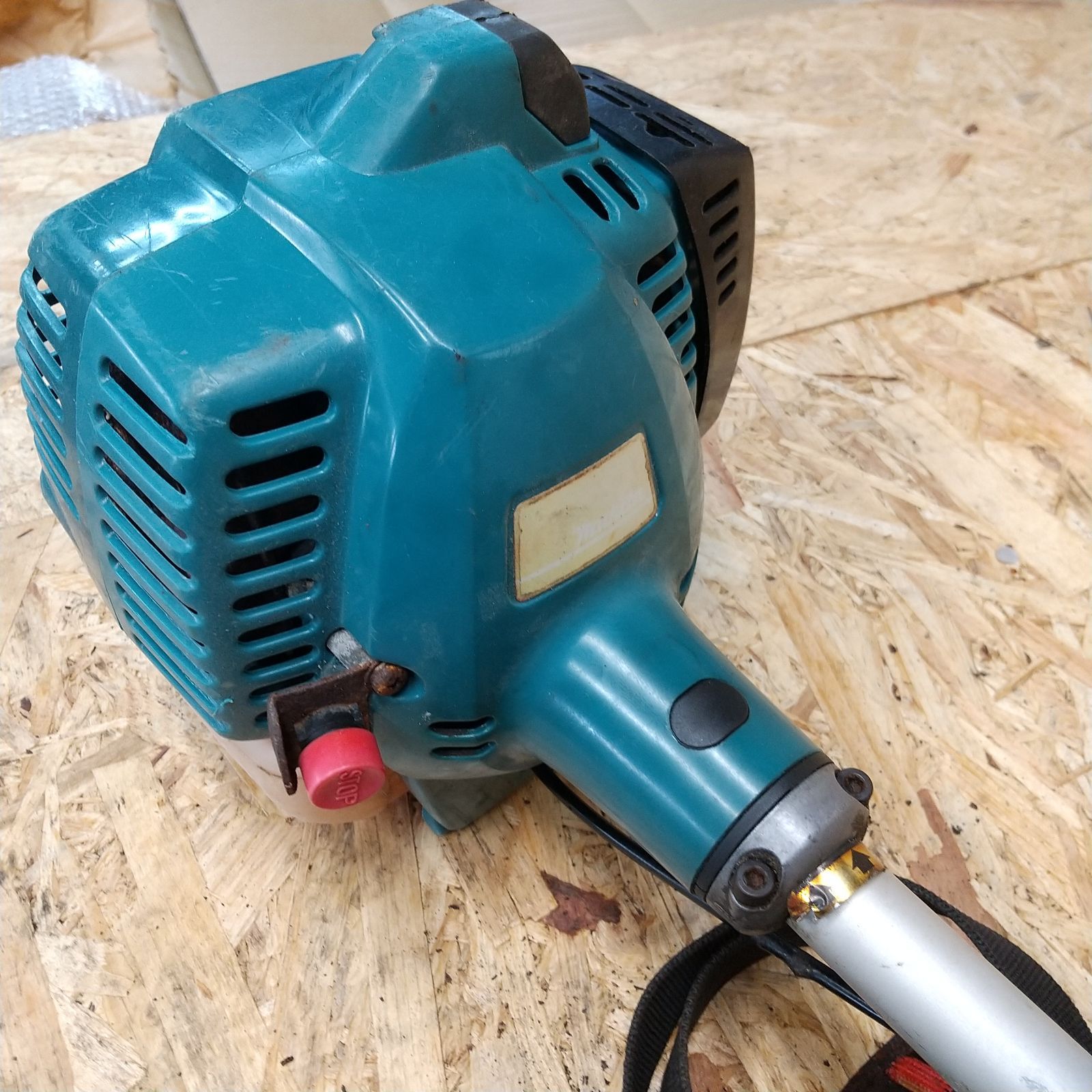 福岡発 中古草刈機 刈払い機 makita マキタ EM228 実働品 - メルカリ