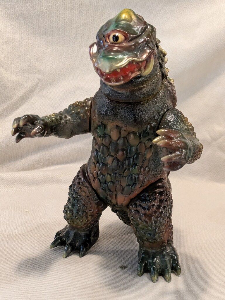 【１点物】シカルナ工房　６本足ザゴラ　親子　山中の怪獣　中岡俊哉 1点物シカルナ工房 シカルナ工房「ザゴラ山中の怪獣」幻獣ソフト