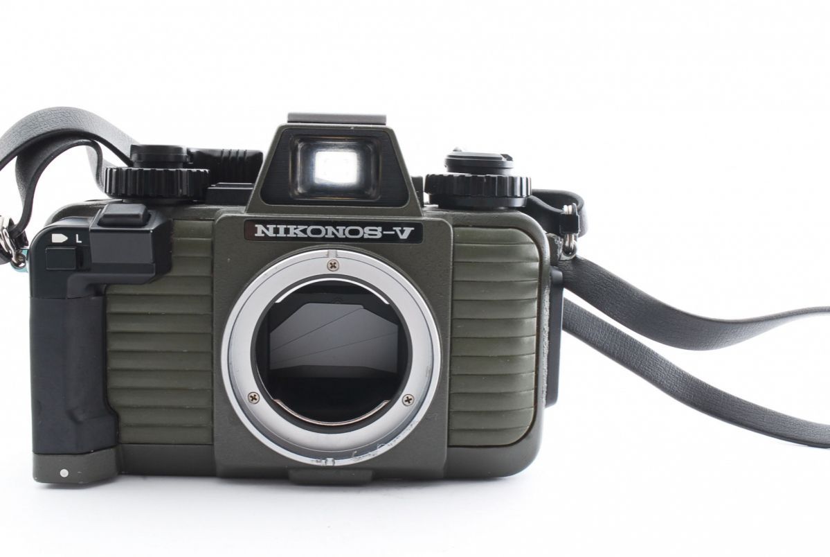 ニコン ニコノスV オリーブグリーン 水中35mmフィルムカメラ ［説明文