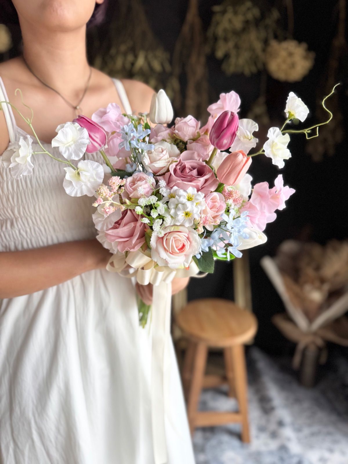 ピンクチューリップ濃淡クラッチブーケ