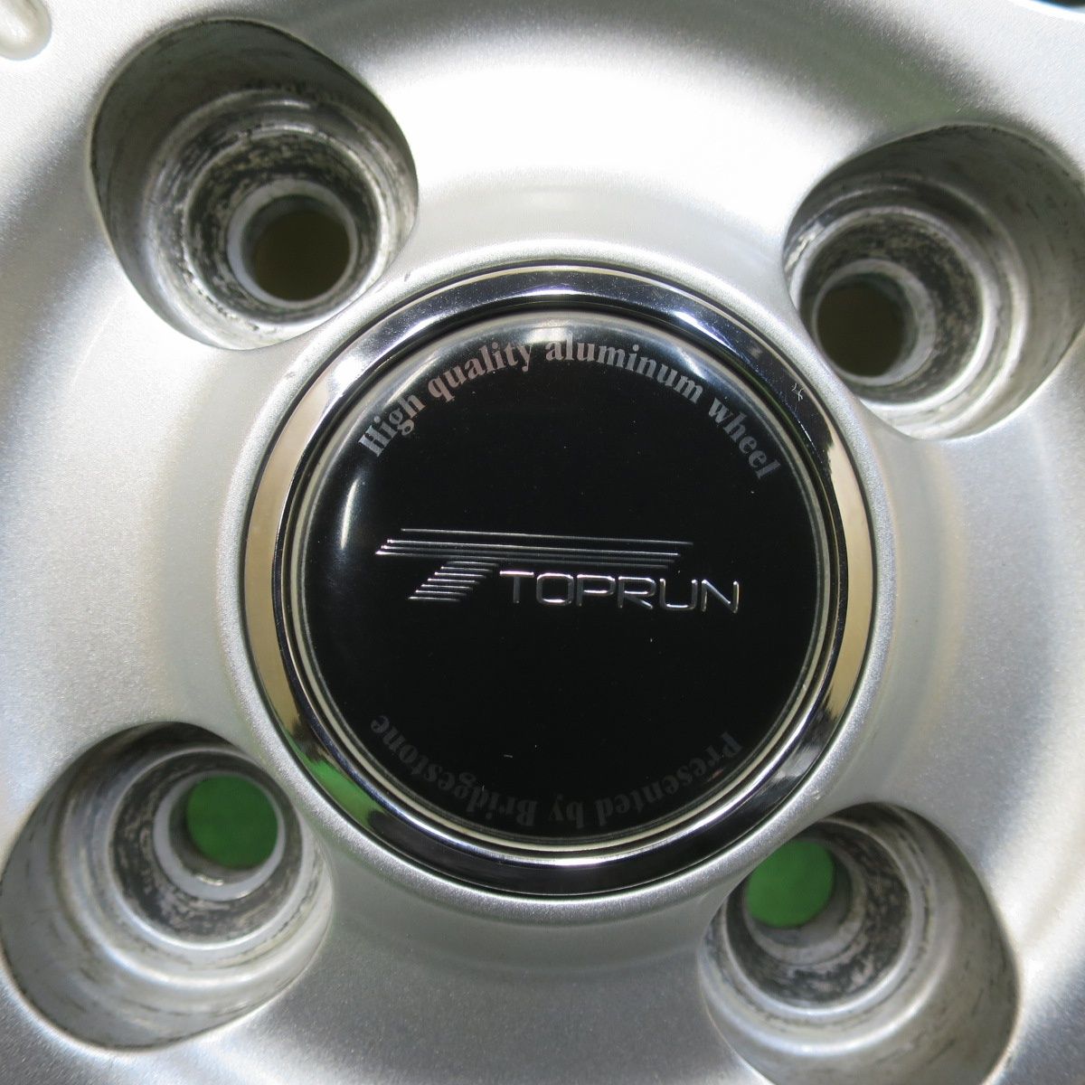 個性を引き出す キレイ 22年 スタッドレス 145|80R13 ブリヂストン ブリザック VRX2 TOPRUN トップラン 13インチ PCD100|4H 5093014イス 送料無料も!