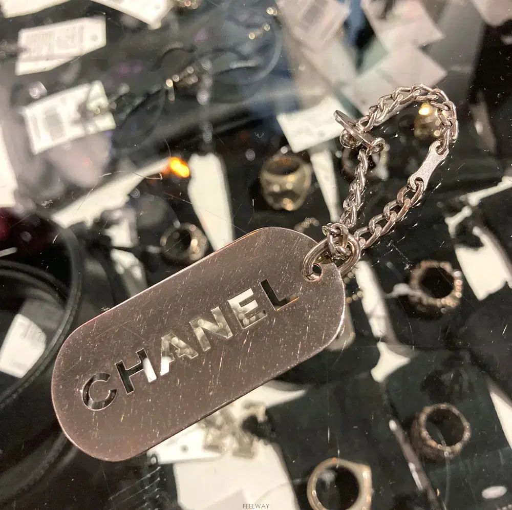 CHANEL シャネル
