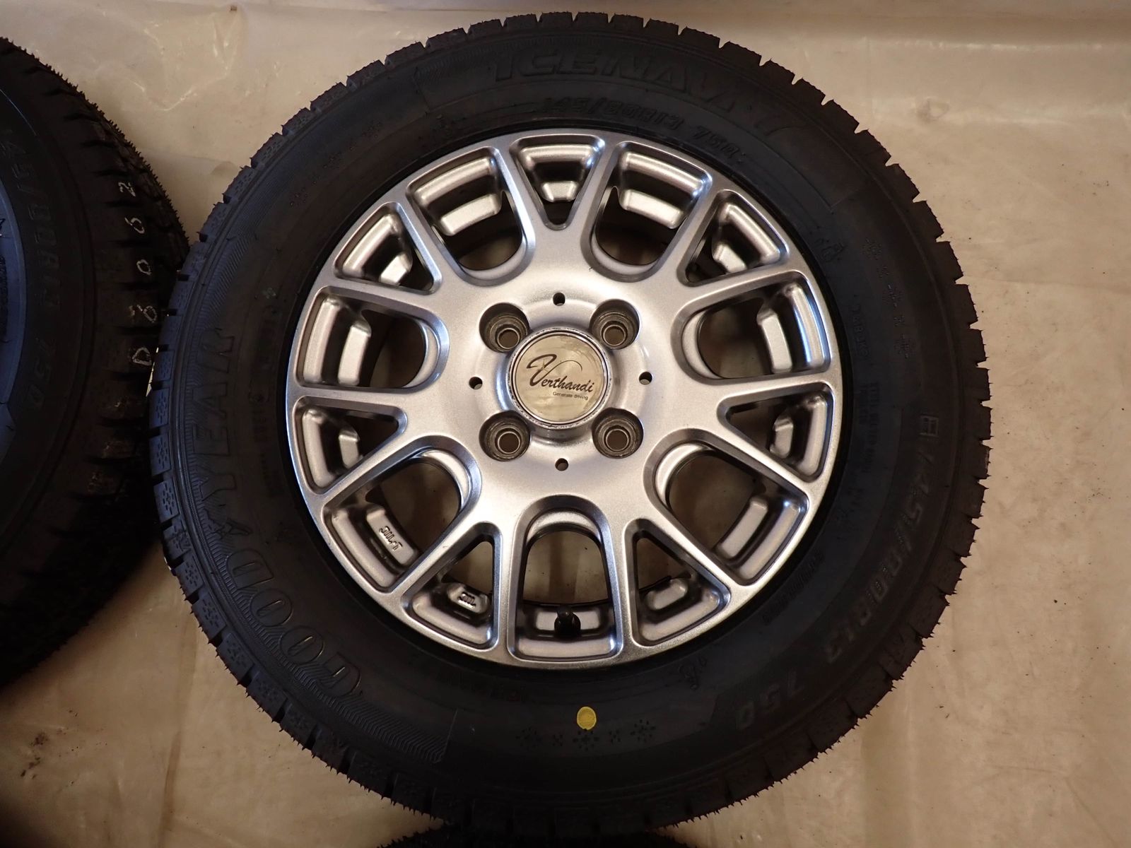 品質保証で 、高速配送！ 冬 製 4本SET 会社宛 145 80R13×4J 75Q グッドイヤー アイスナビ 7 アルミ タント ミライース MRワゴン N-BOX NO D6062