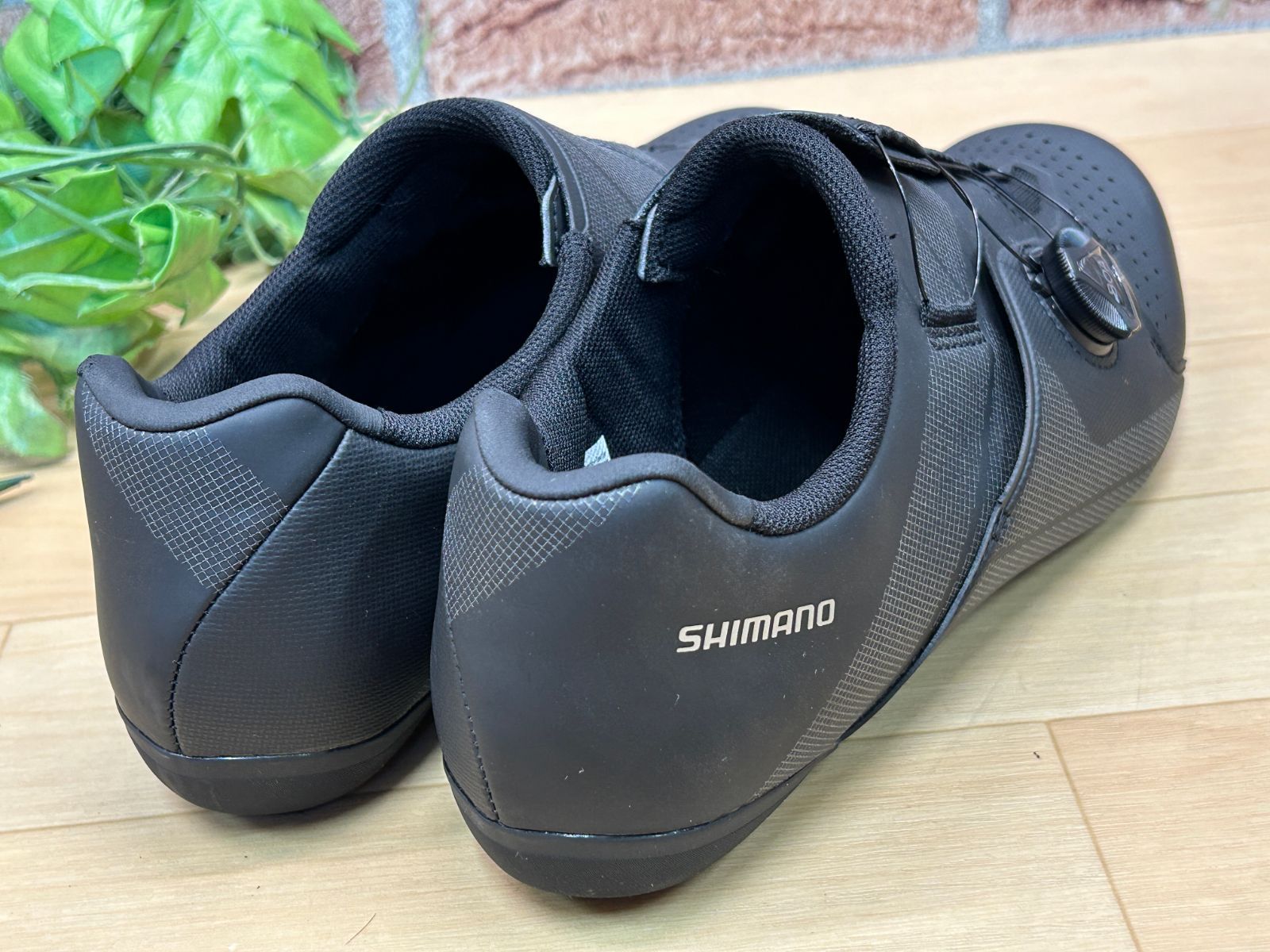 大特価sale!! 極上品!! SHIMANO RC3 SH-RC300 WIDE size:44 27.8cm BK SPD-SL BoA 3穴 535g シマノ ロードバイク用 ビンディングシューズ  ロード ミニベロ 同梱発送承り中!! M-843