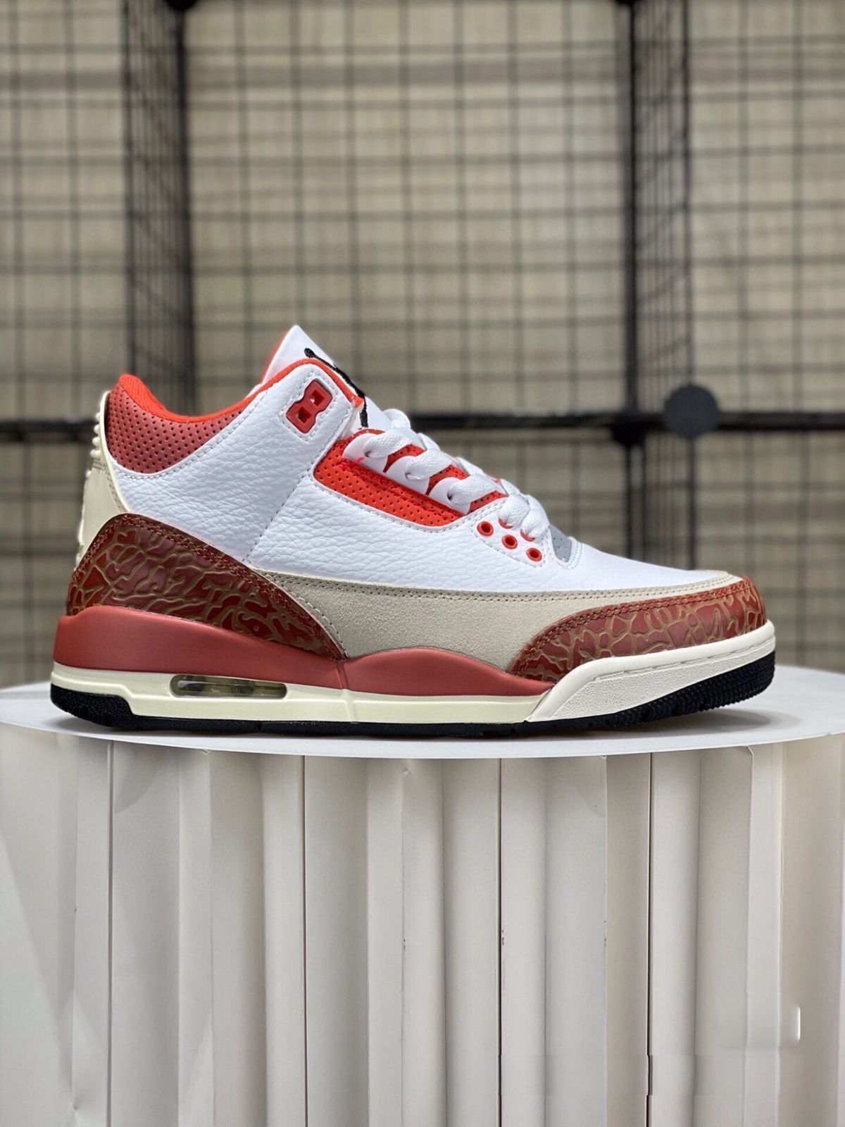 Air Jordan 3 retro ホワイト/レッド 箱付き 25.5cm 【公式通販】