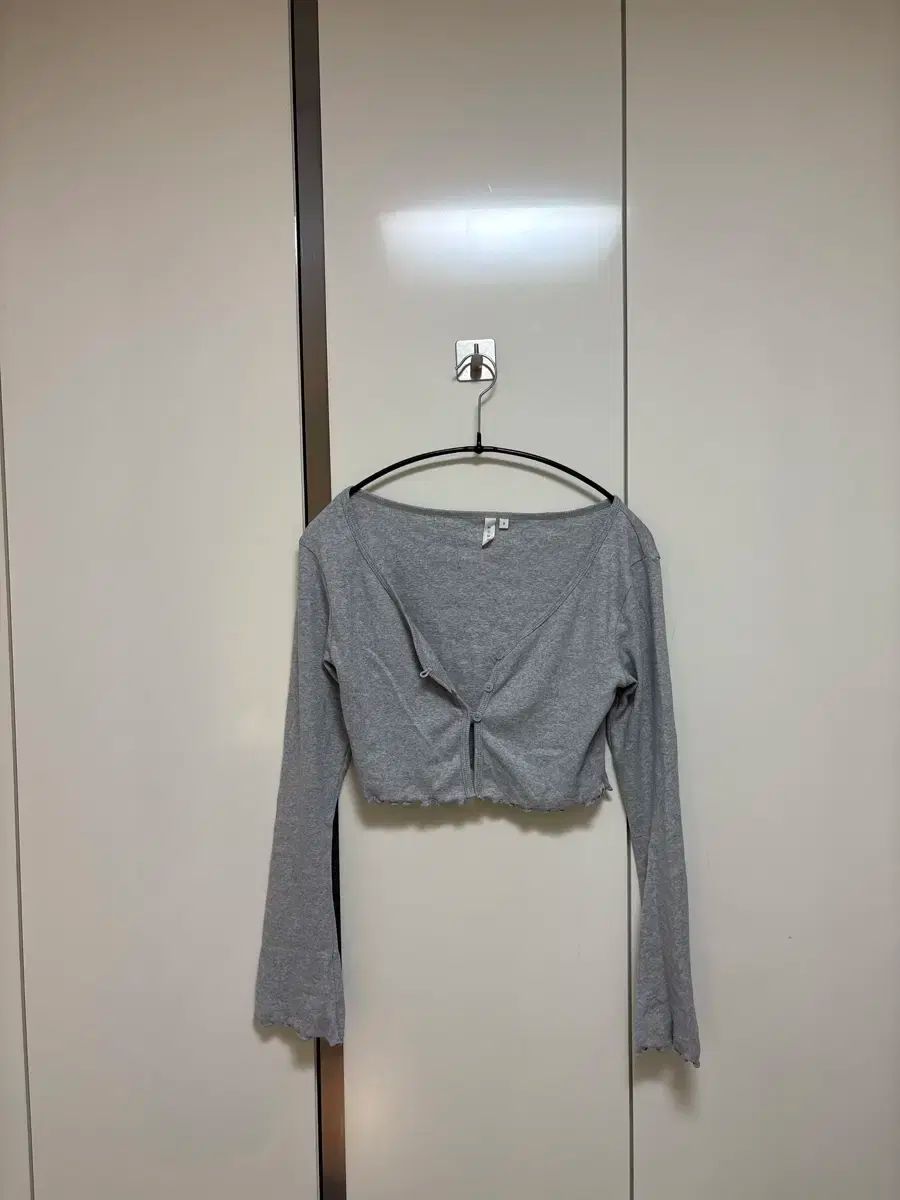 BUDHI MUDRA クロップド リップ カーディガン グレー s