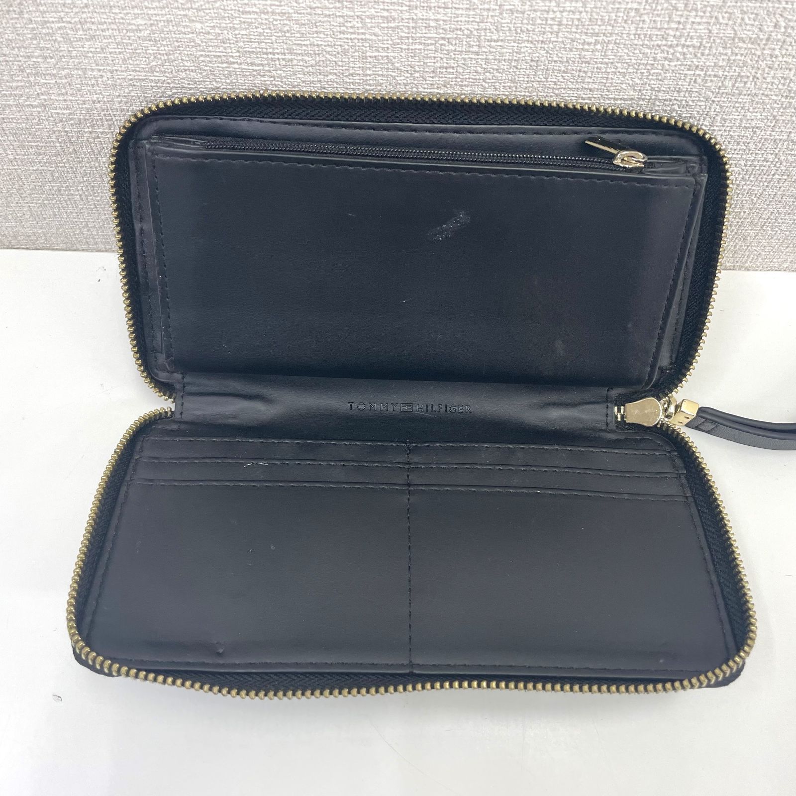 KA2【中古品】TOMMY HILFIGER トミーヒルフィガー長財布 ブラック