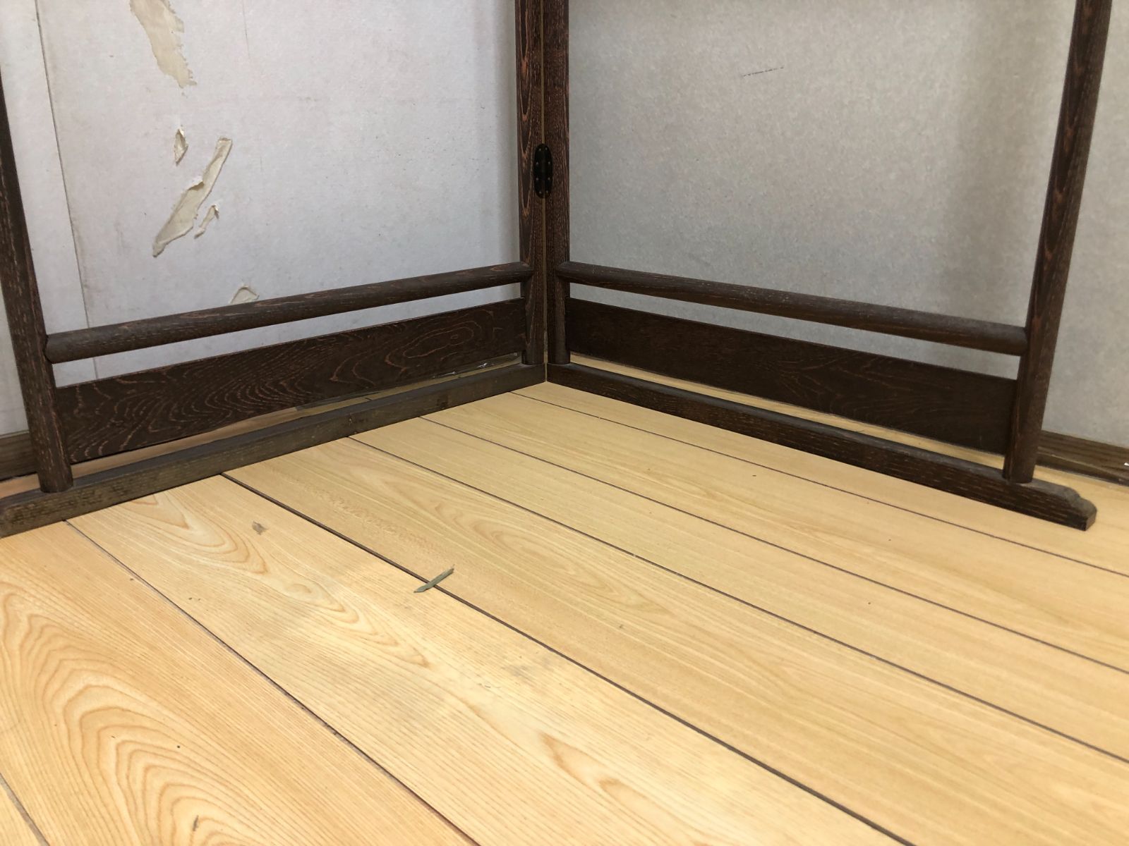 屏風式　衣紋掛け 折り畳み インテリア　昭和アンティーク　250406-4 屏風式 衣紋掛け 折り畳み インテリア 昭和アンティーク 250406-4