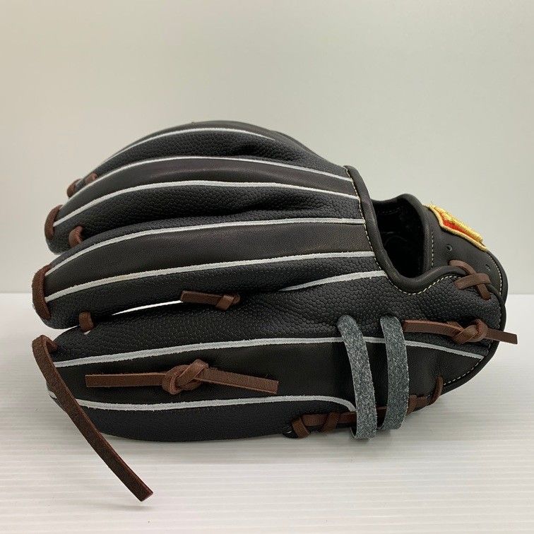 中古品 ウィルソン Wilson ウィルソンスタッフ 硬式 投手用グローブ