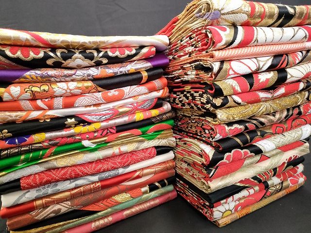 目を引く 平和屋本店 子供帯 まとめて 35点 鳳凰 向かい鶴 向かい蝶 孔雀羽 花柄 金銀糸 など 着用 多数 ♥品あり ppp2691 Tシャツ