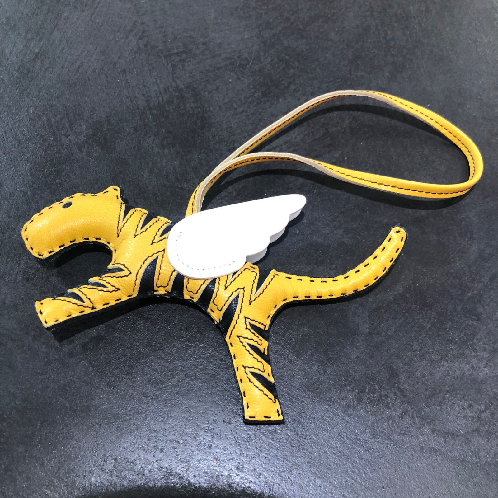 参考上代51700円 未使用品 READYMADE CHARM/YELLOW レザーチャーム