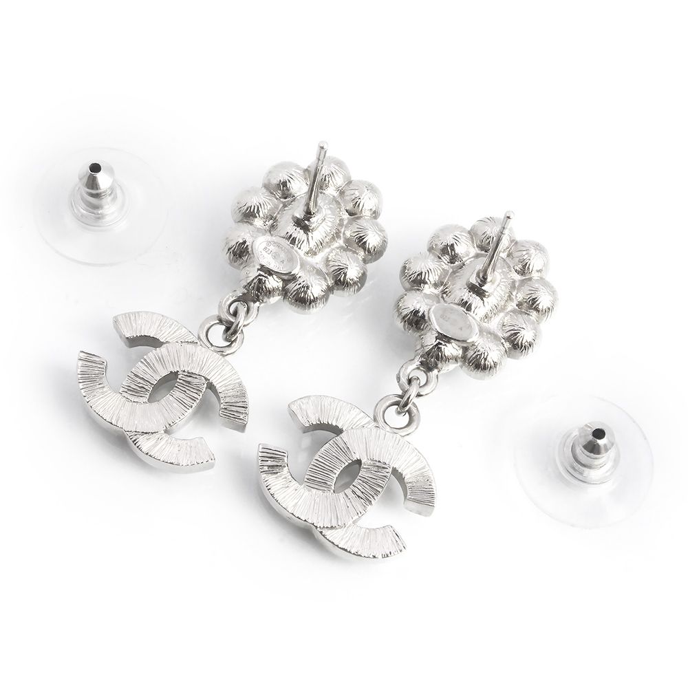 新品未使用 CHANEL　シャネル　ピアス 新品同様・未使用CHANEL シャネル ココマーク ピアス ブラック