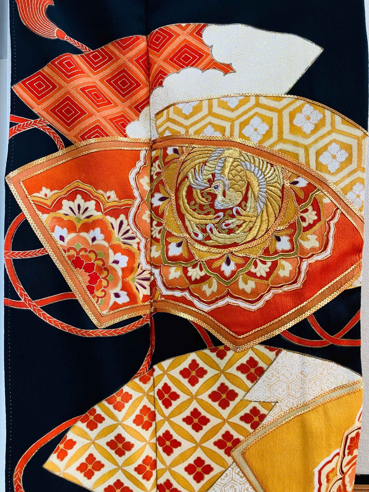 は*き様 黒留袖 花紋に刺繍の鳳凰 裄66 着物 正絹 五つ紋 袷 広衿 RK- は*き様 黒留袖 花紋に刺繍の鳳凰 裄66 着物 正絹 五つ紋 袷 広