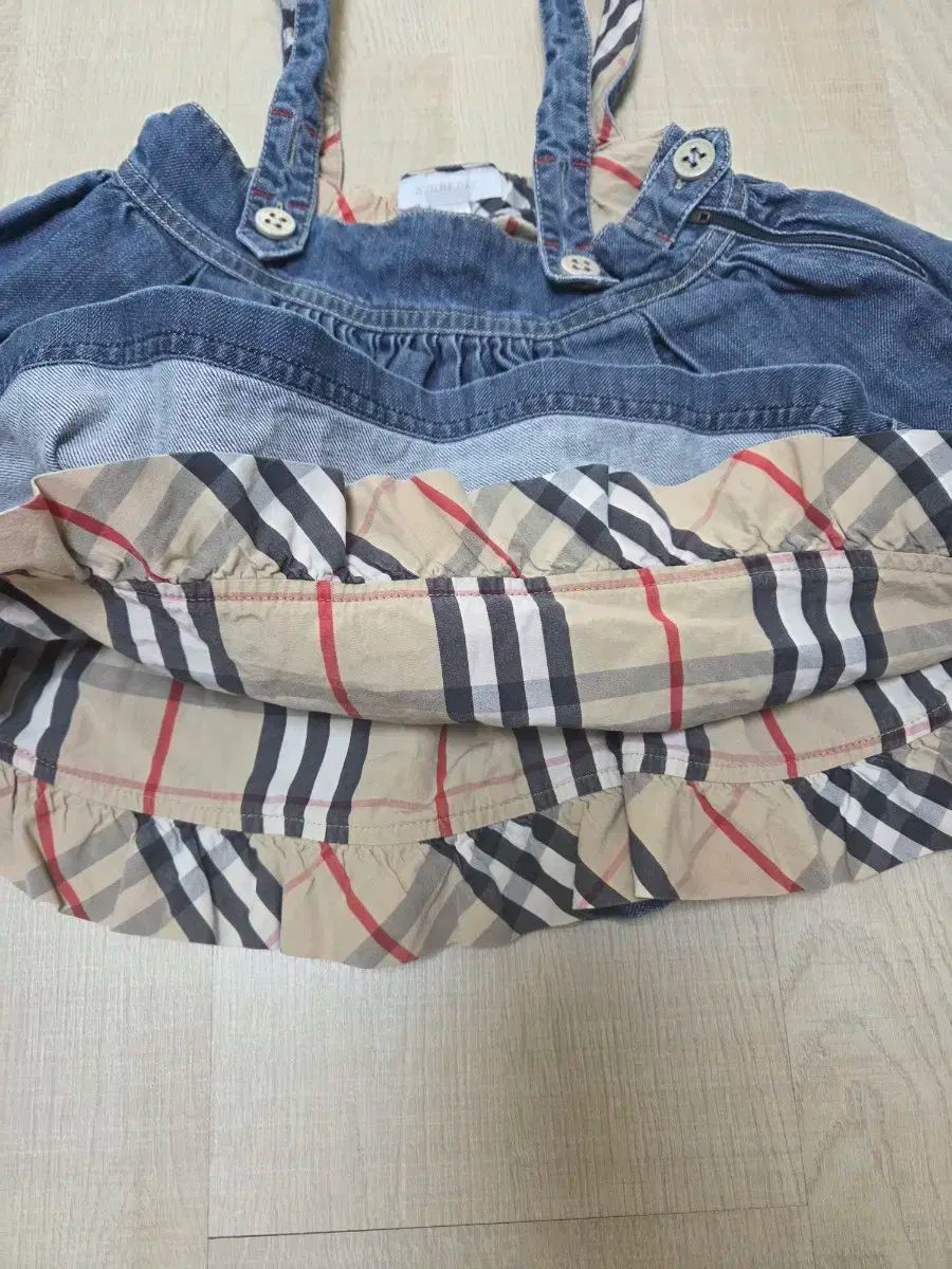 バーバリーキッズ メルバンスカート