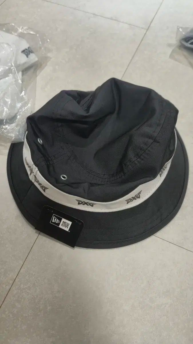 PXG x NEW ERA(ニューエラ) ブラック バケットハット