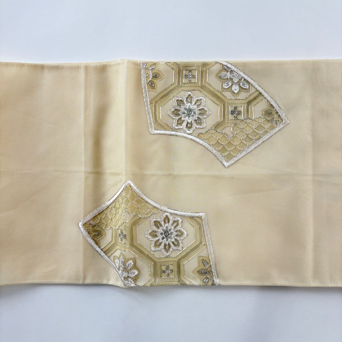袋帯 秀品 夏帯 紗 扇面 蜀江華文 銀糸 刺繍 ベージュ お太鼓柄