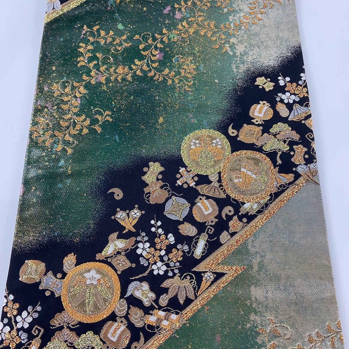 半額】 箔 金糸 宝尽くし 松竹梅 逸品 美品 袋帯 薄茶色 【中古】 正絹