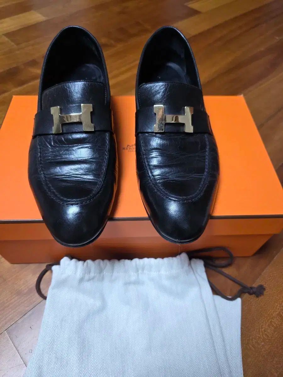 HERMES エルメス 黒 ローファー H バックル メンズ