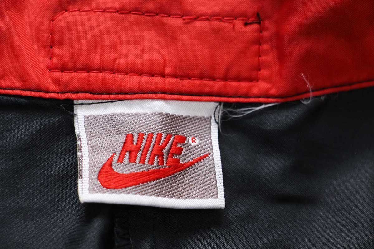 NIKE ビックロゴ仕様　ナイロンジャケット　銀タグ 90's NIKE ナイキ 白タグ 銀タグ ナイロンジャケット XL 白赤