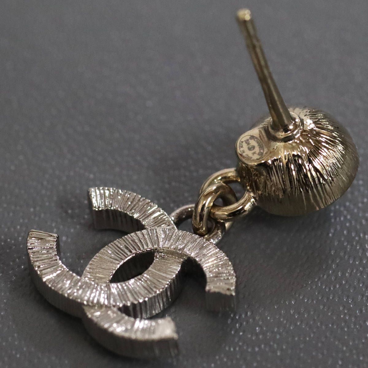 新品同様 シャネル ピアス B24K ココマーク ラインストーン パール 楽天市場】シャネル/CHANEL B24K ココマーク ラインストーン