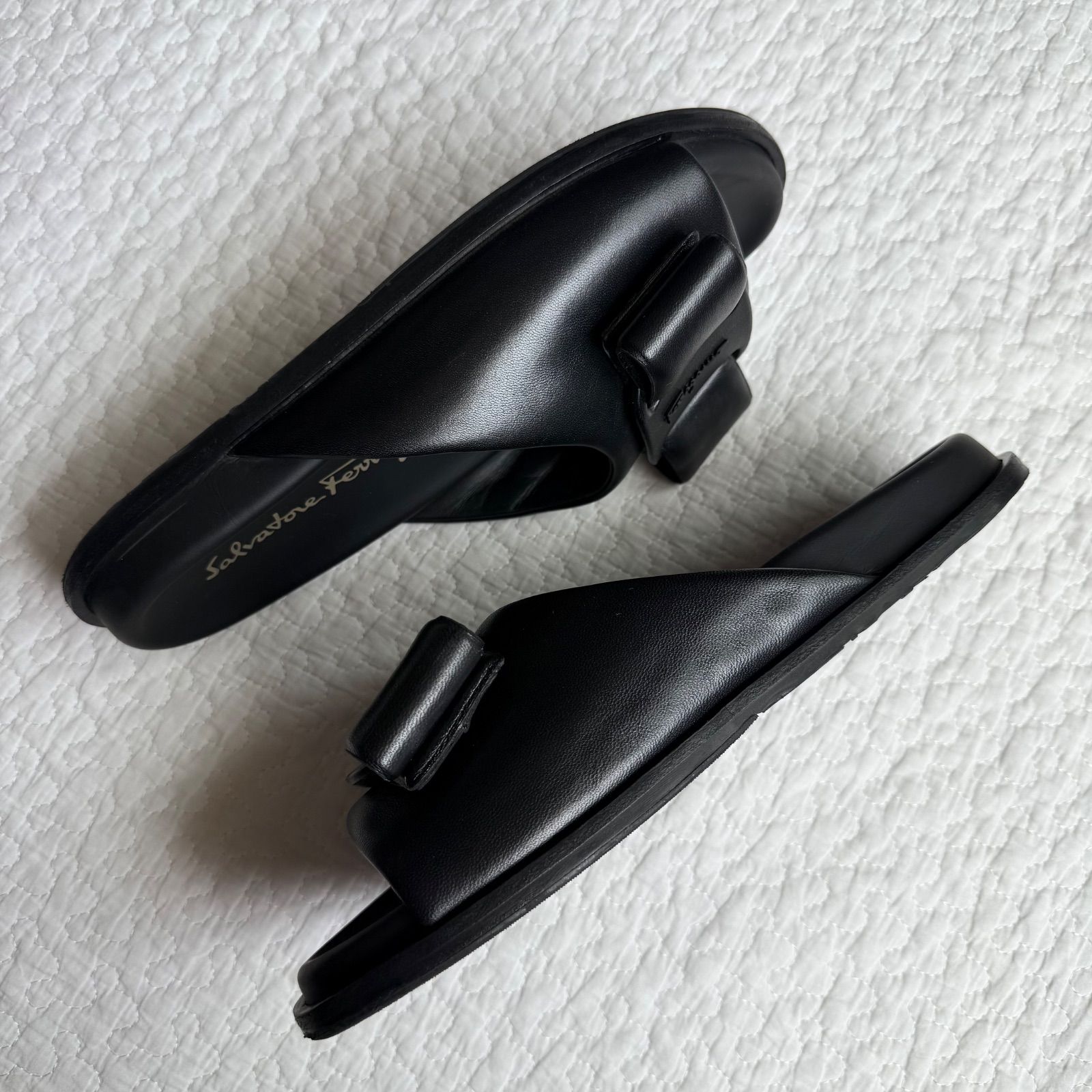 SalvatoreFerragamo フェラガモ★ヴァラリボン　サンダル 美品 SalvatoreFerragamo サルヴァトーレフェラガモ VIVA ヴァラ