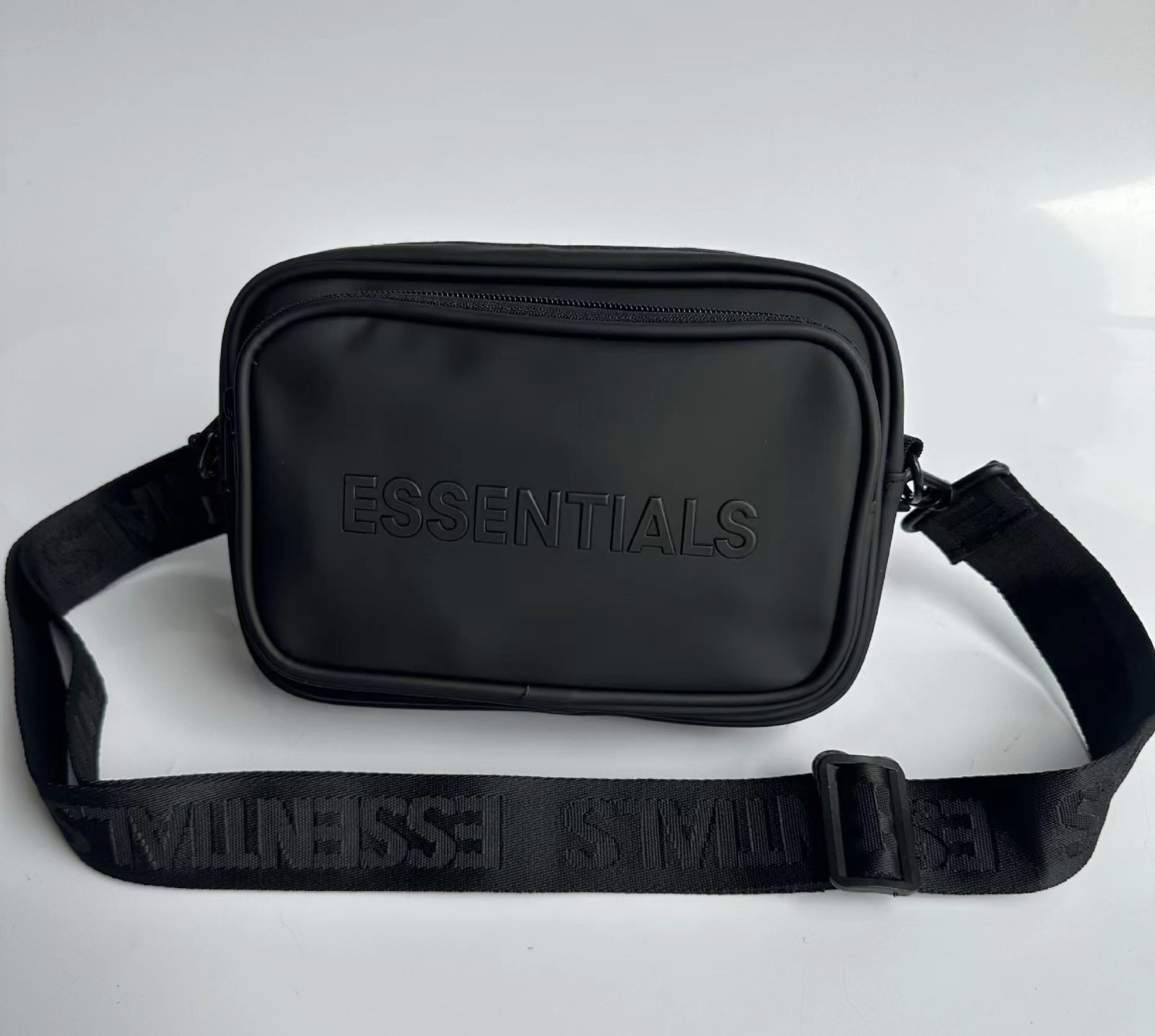 ESSENTIALSウエストバック 【公式通販】