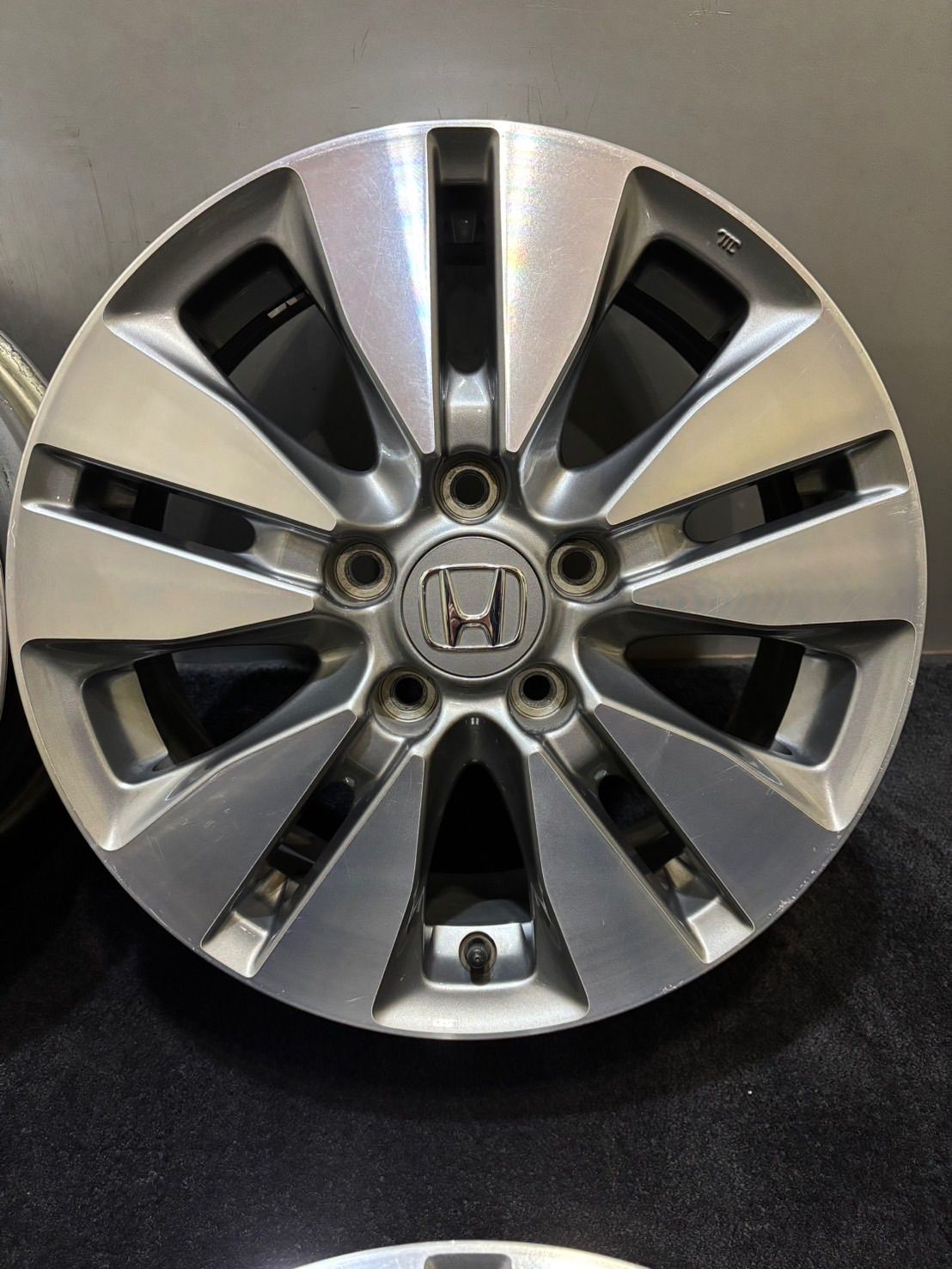 16インチ 6J
