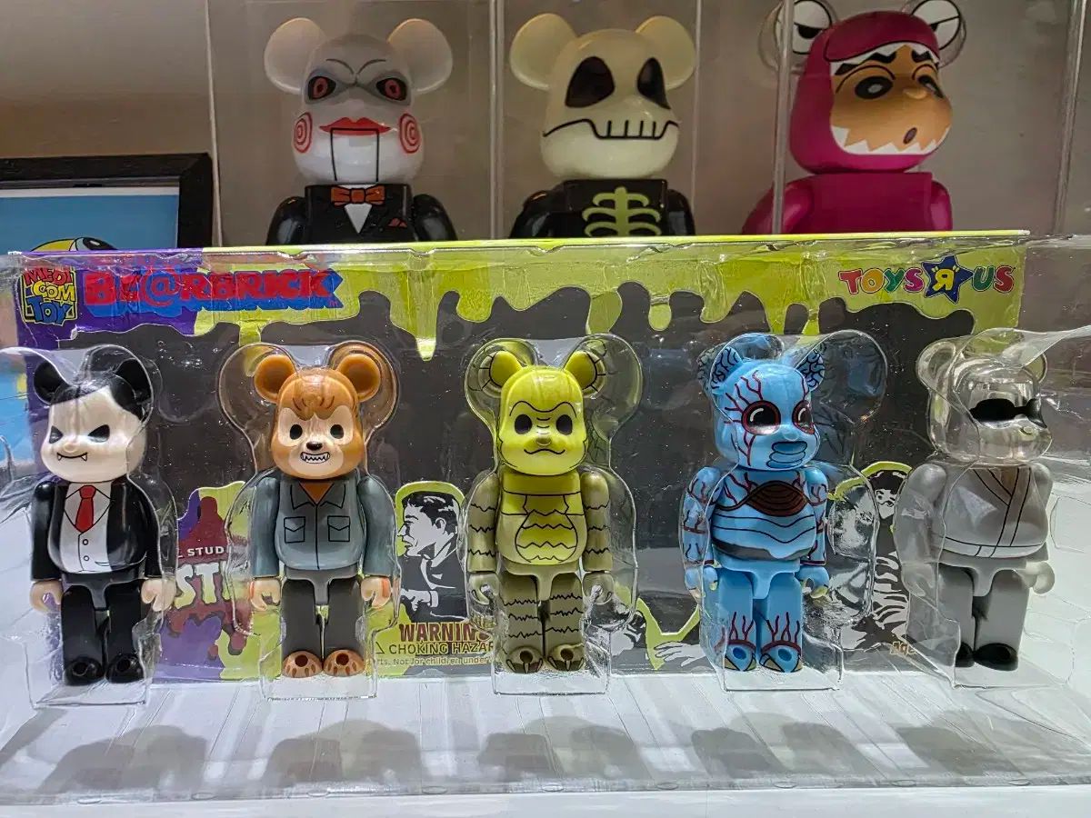 【新品】ベアブリック ユニバーサルスタジオモンスターズ トイザらス限定 トイザらス 限定 ユニバーサル スタジオ モンスター BE@RBRICK(ベア