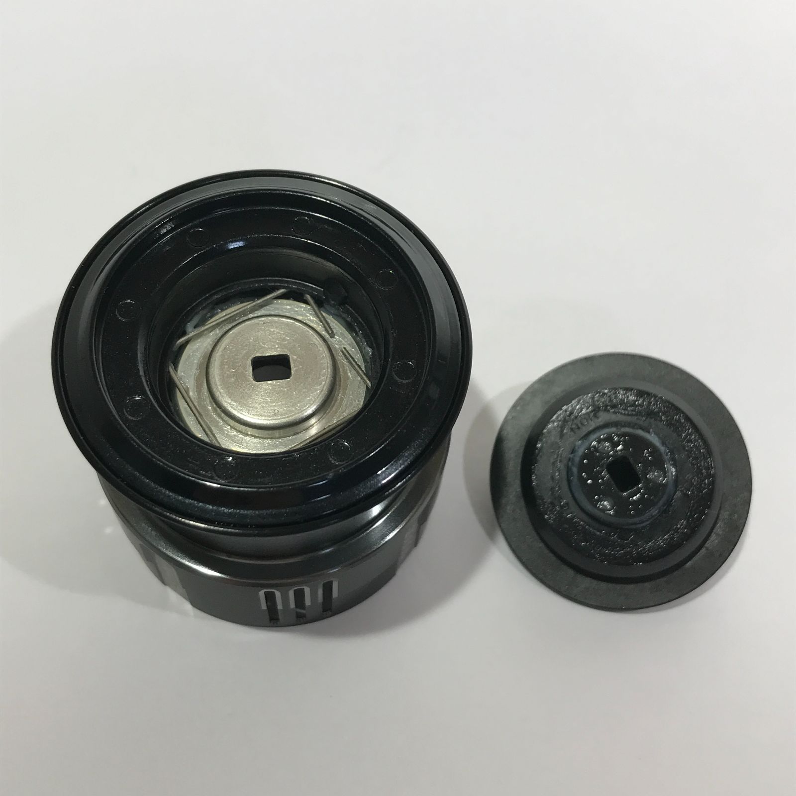 城東73-127】SHIMANO 19 ヴァンキッシュ C2000S 純正スプール