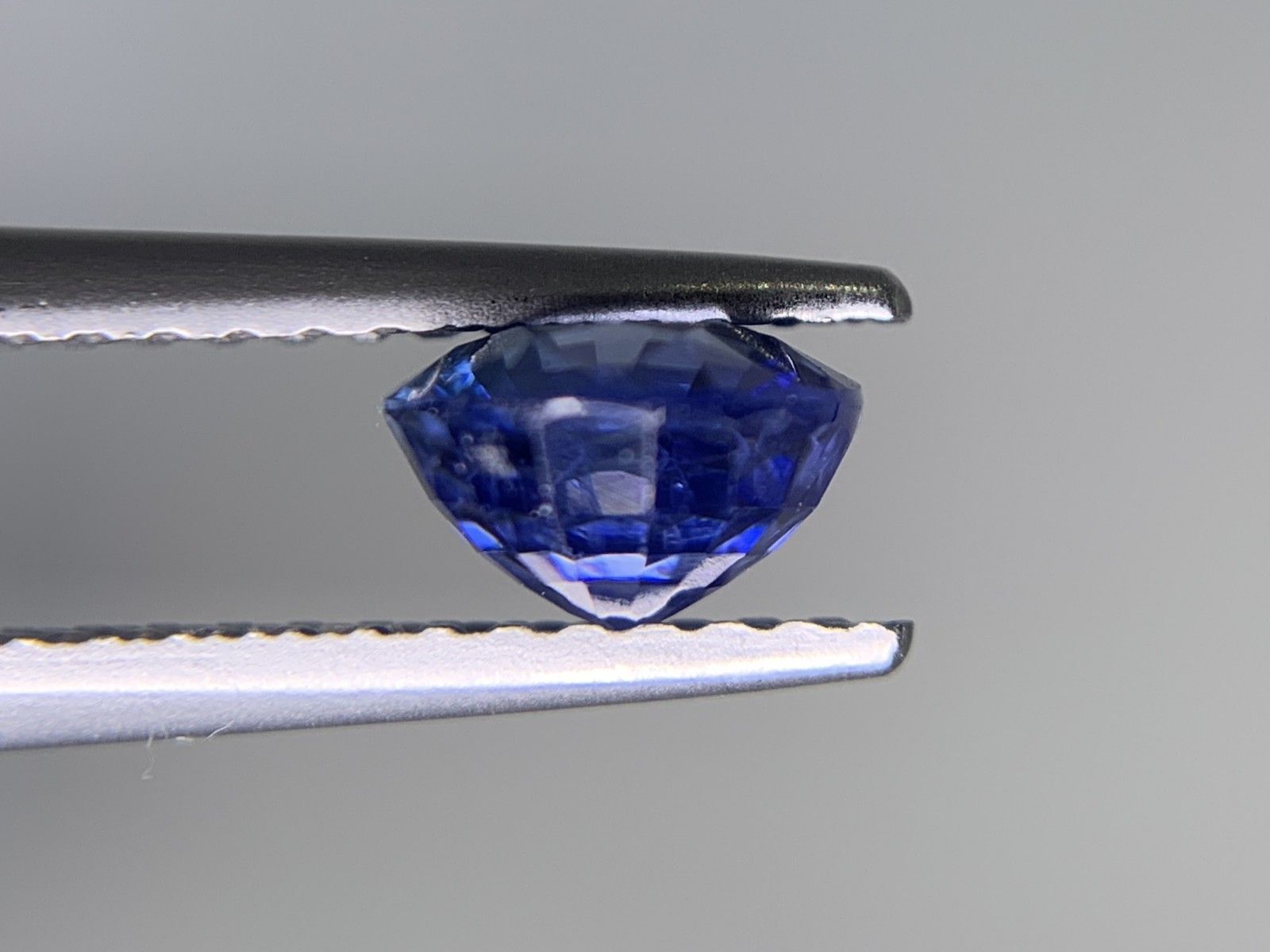 宝石ソーティング付き 天然 サファイア 1.434ct 縦7.4㎜×横5.8㎜×高さ3.6㎜ ルース 裸石 1519Y WWW_OLIVIERBERNSTEIN_COM