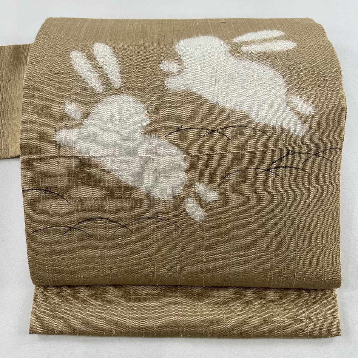 名古屋帯 名品 紬地 うさぎ 露芝 絞り 薄茶色 正絹