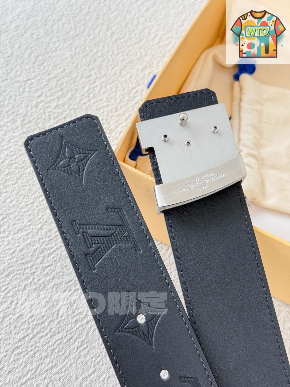 louis vuitton ベルトバッグ 新品未使用 LOUIS VUITTON ルイヴィトン ベルト LV