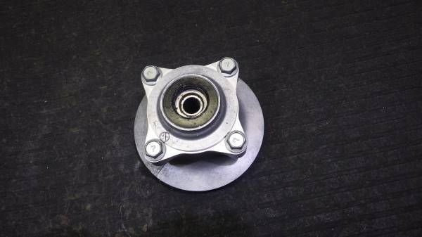 スズキ グラストラッカー NJ47A リアハブ S131-72