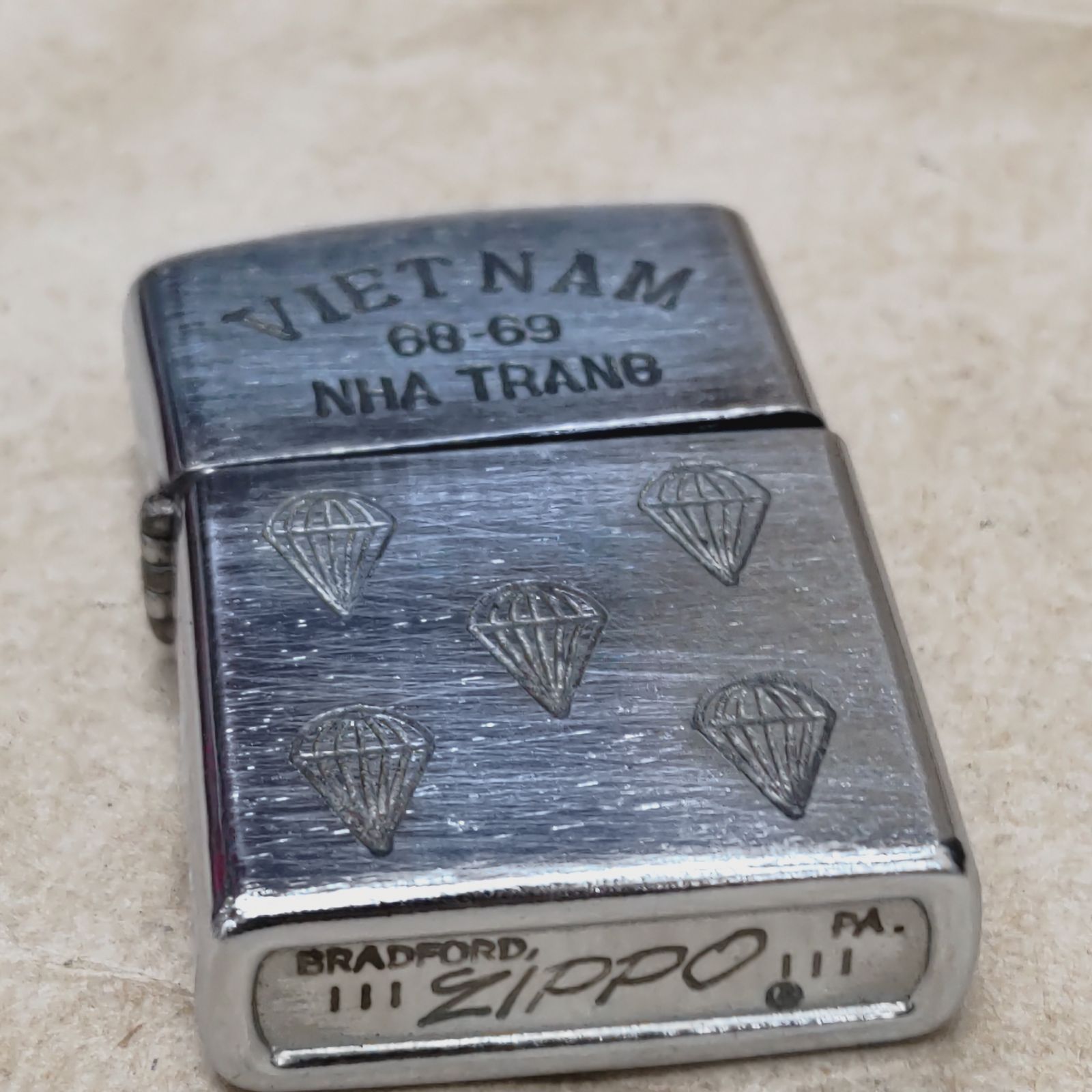 00 Zippoジッポ VIETNAM 68-69 パラシュート章 ヴィンテージ シルバー