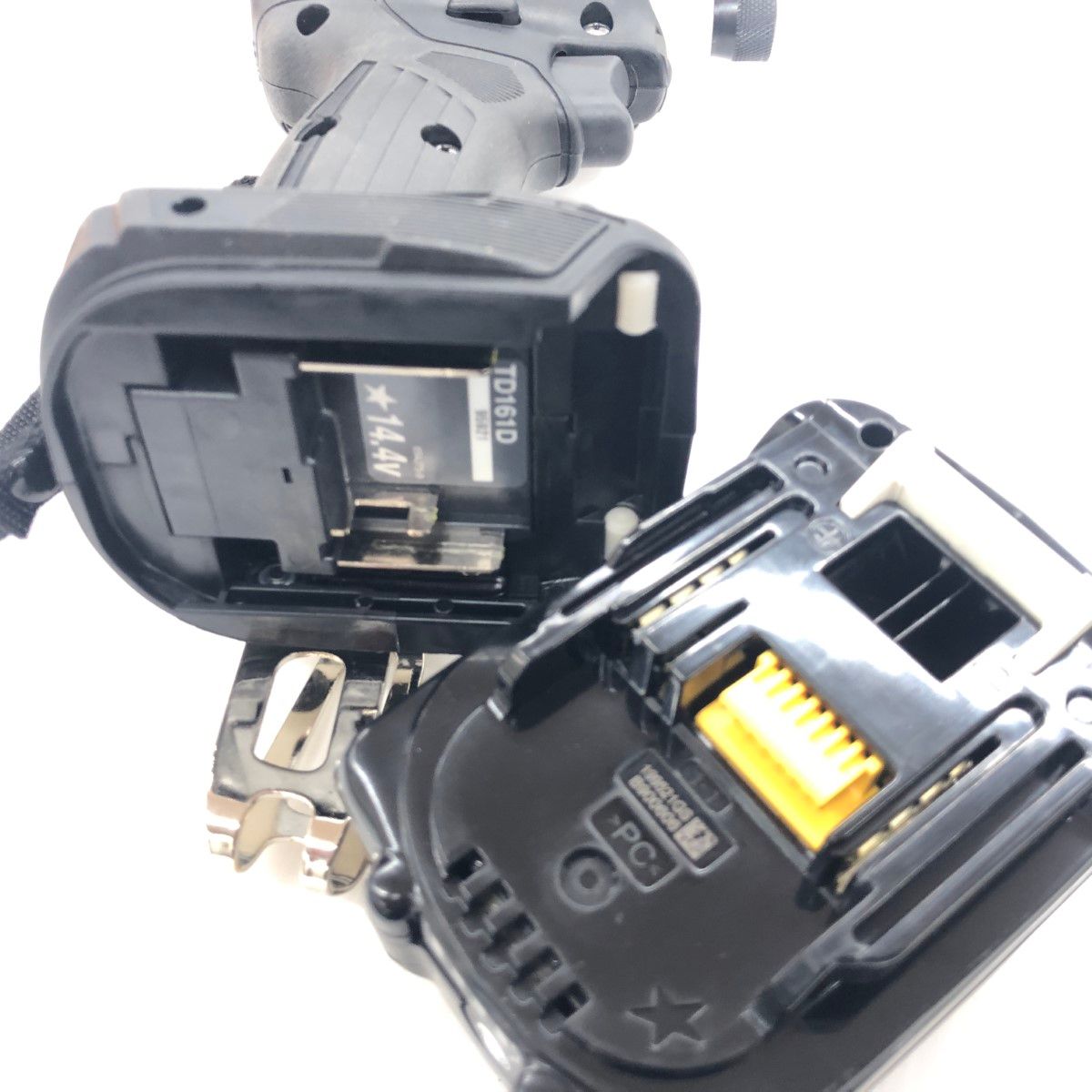 ДД MAKITA インパクトドライバ S 充電器 充電池2個 ケース付 コードレス式 14.4v 6.0Ah 95921 TD161DRGX ブラック HRDEVELOPMENT_JP