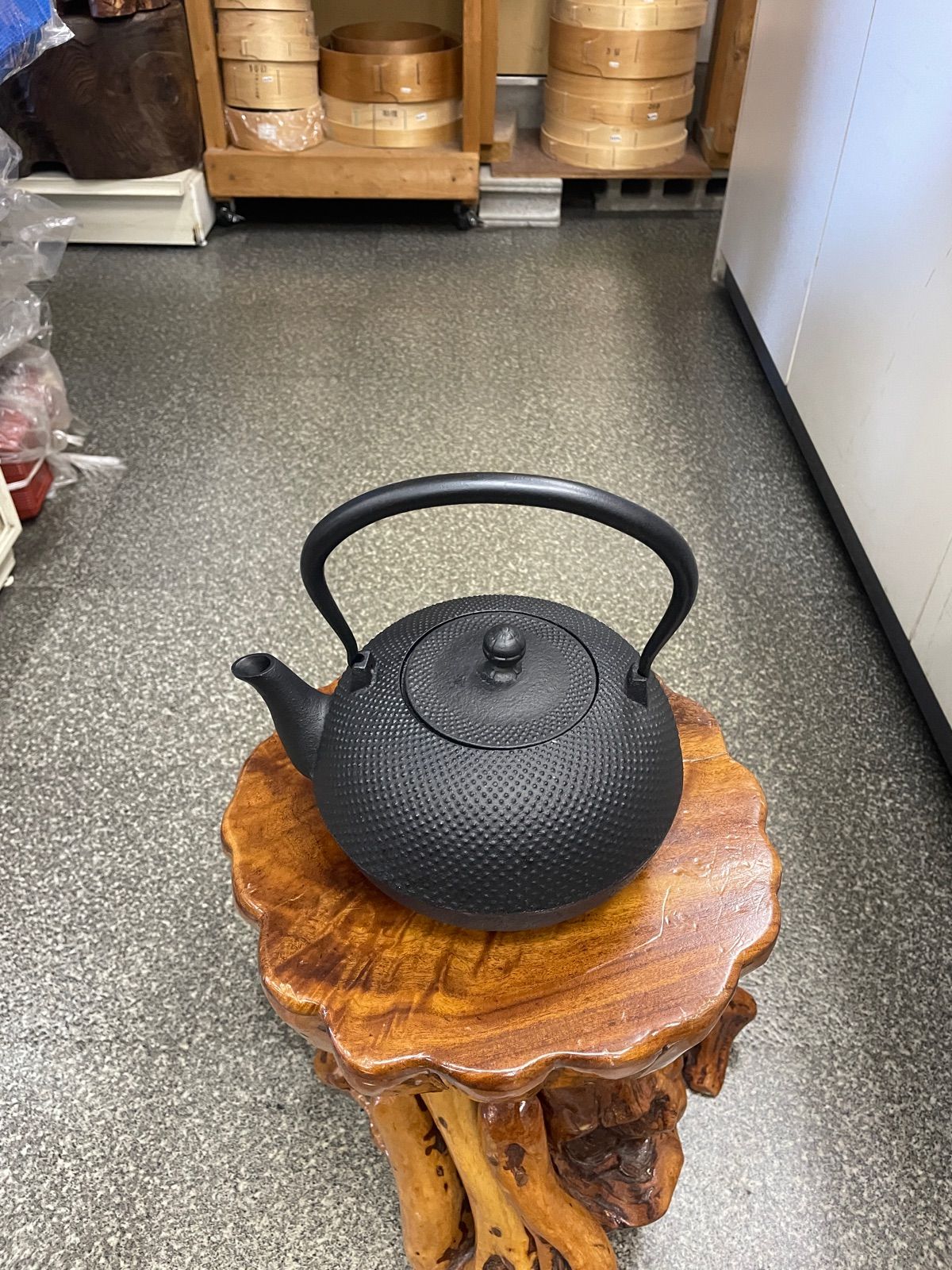 鉄瓶 美品 USED、美品 南部薫山工房15型九重アラレ 南部鉄瓶