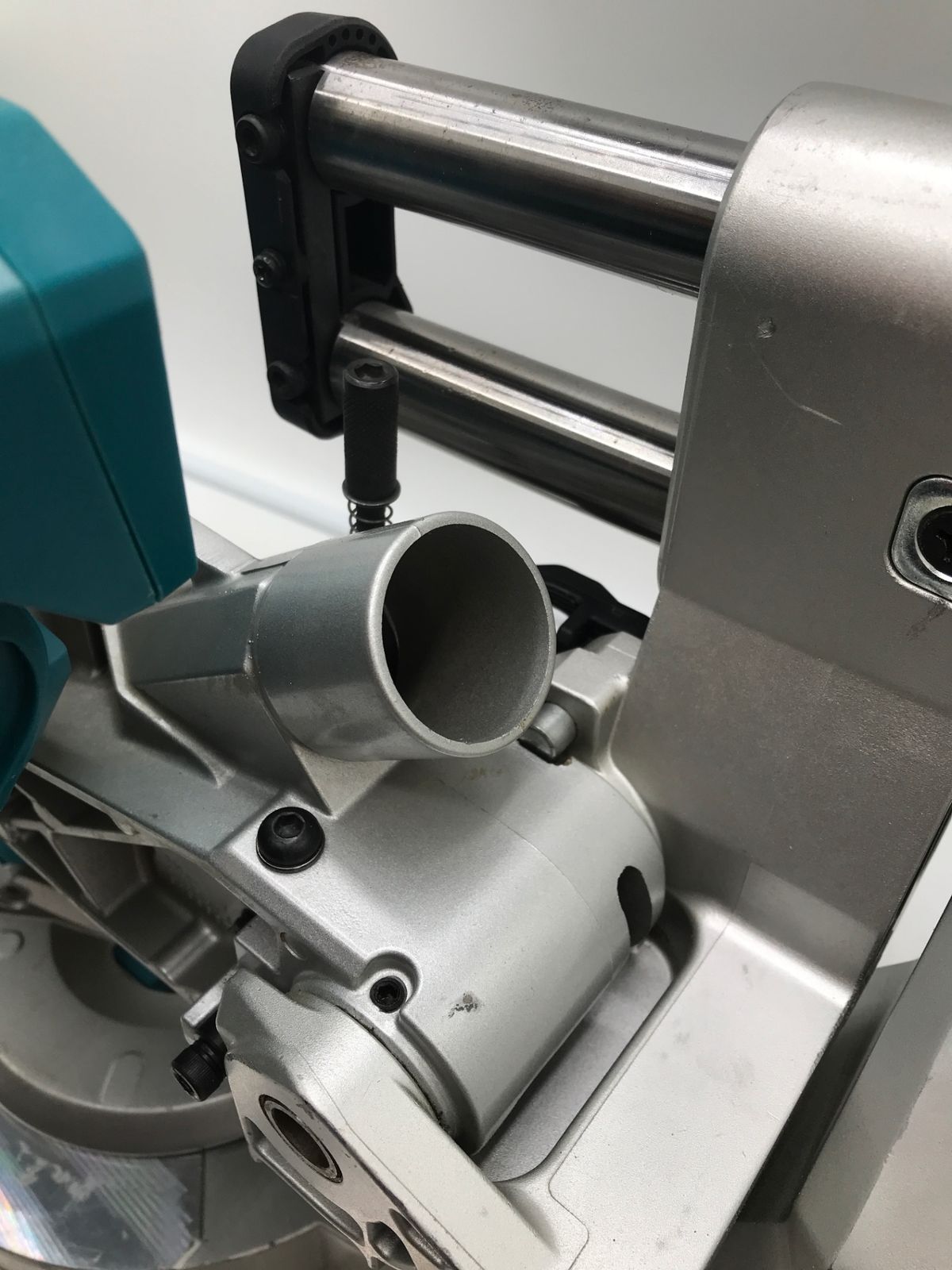 Makita|マキタ 18v充電式卓上スライド丸ノコ